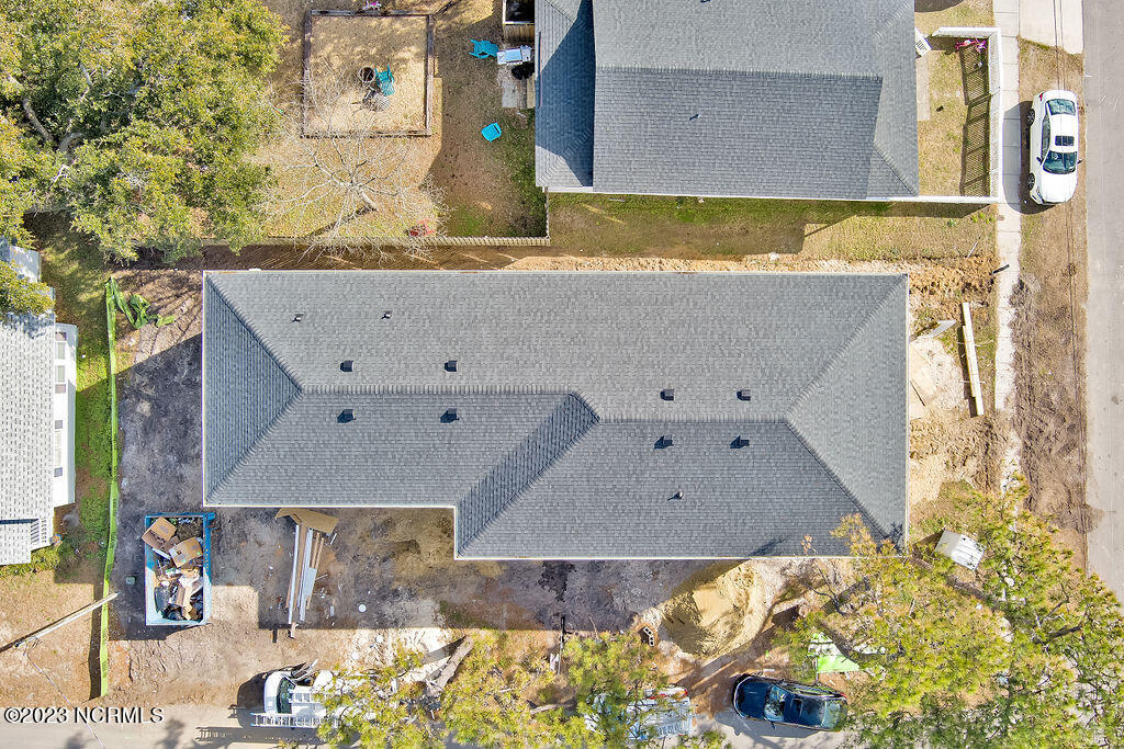 318 Raleigh Avenue, 1