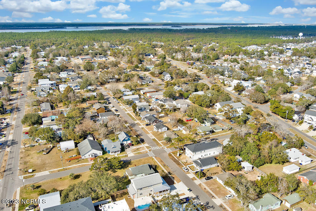 318 Raleigh Avenue, 1