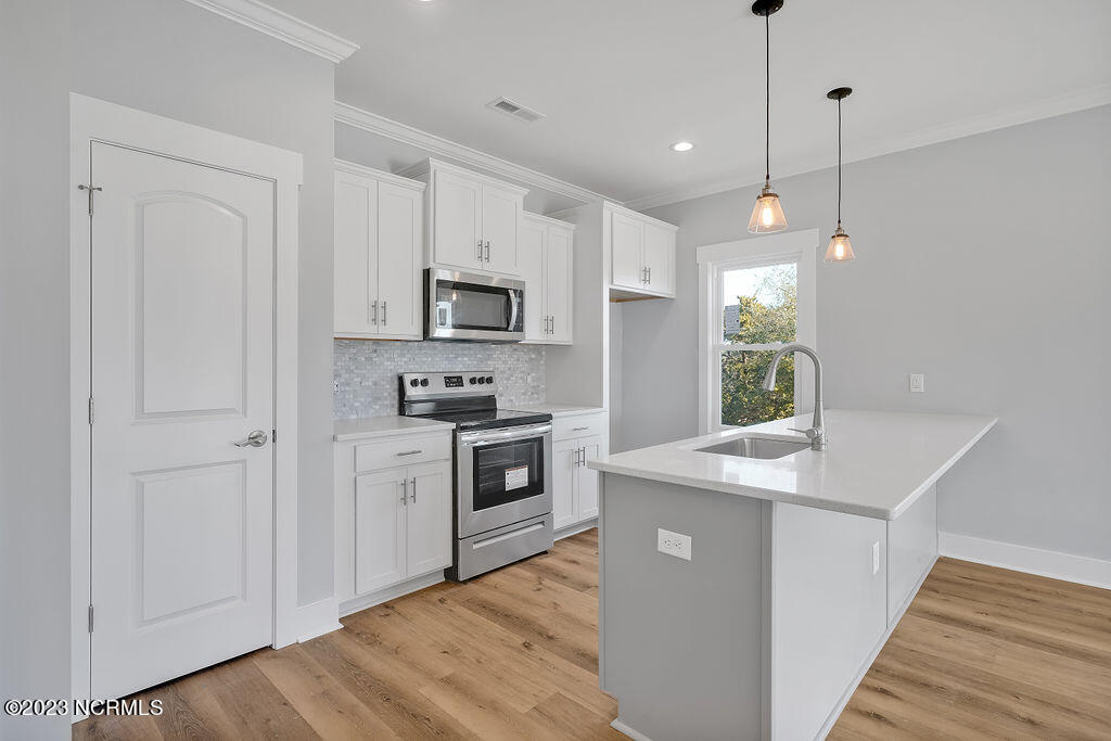 318 Raleigh Avenue, 1