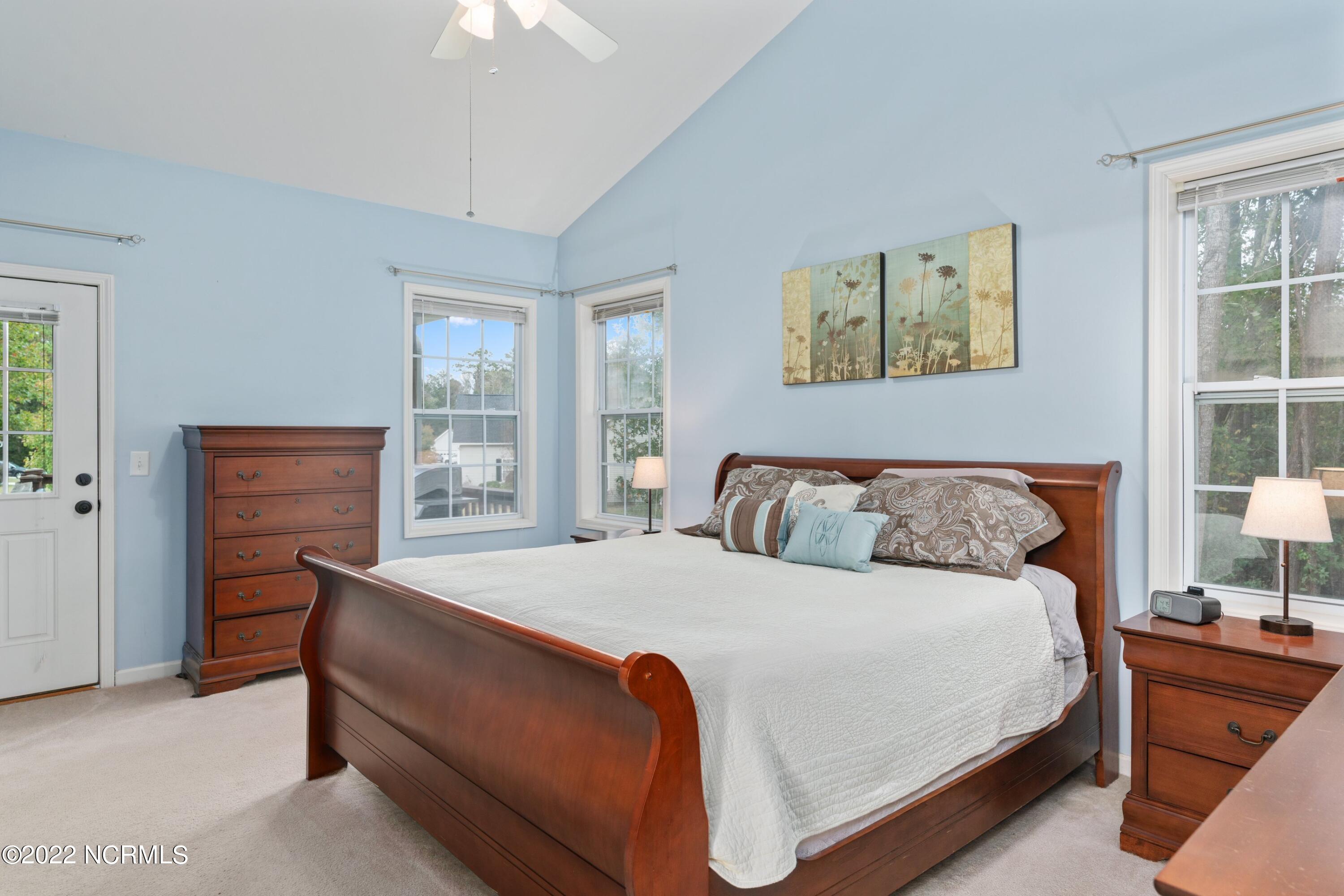 122 E Stockton Place