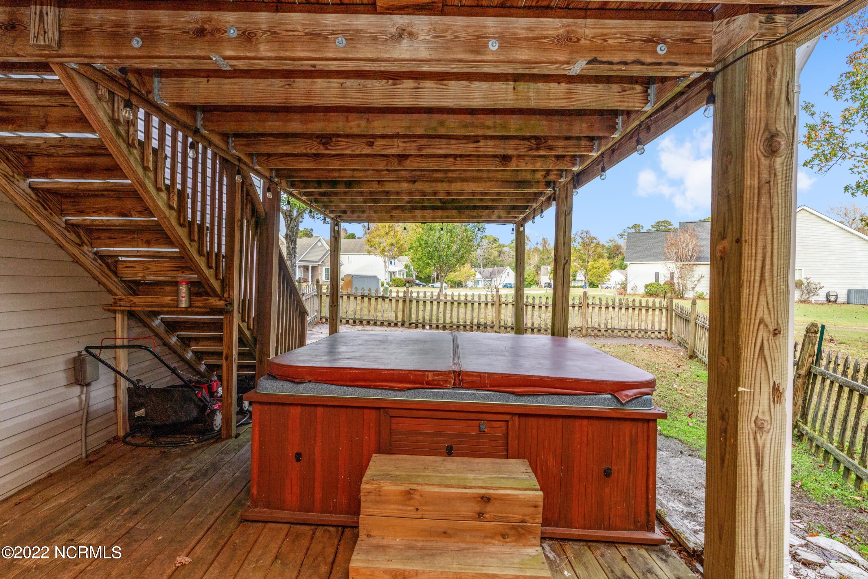 122 E Stockton Place