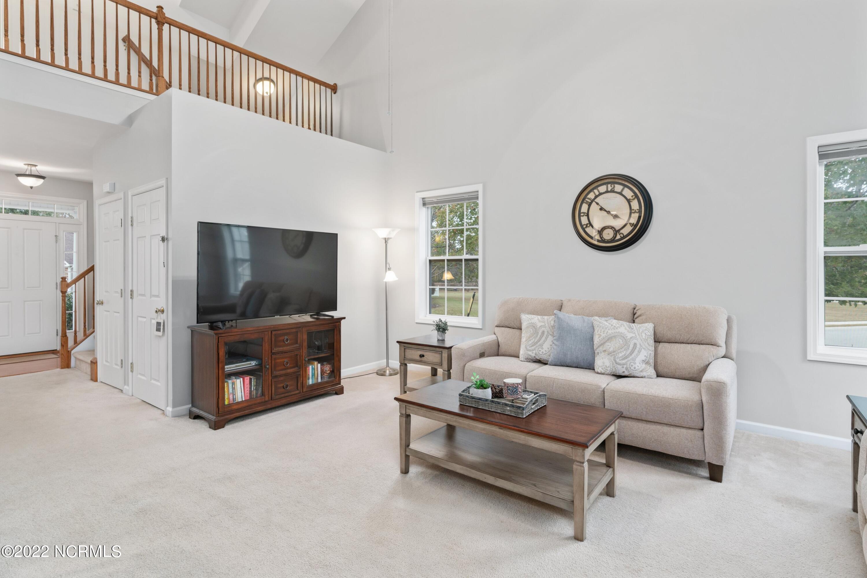 122 E Stockton Place