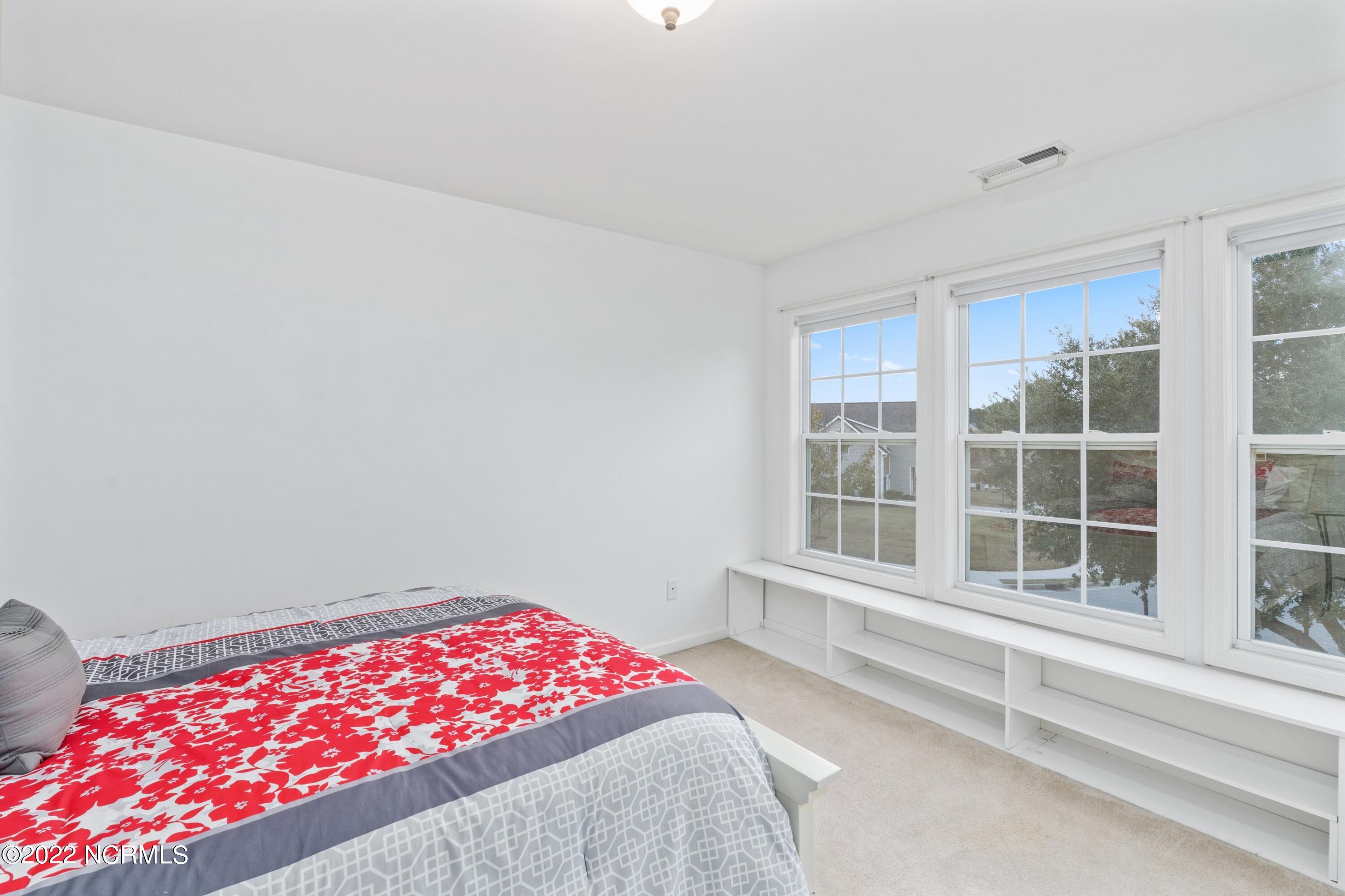 122 E Stockton Place