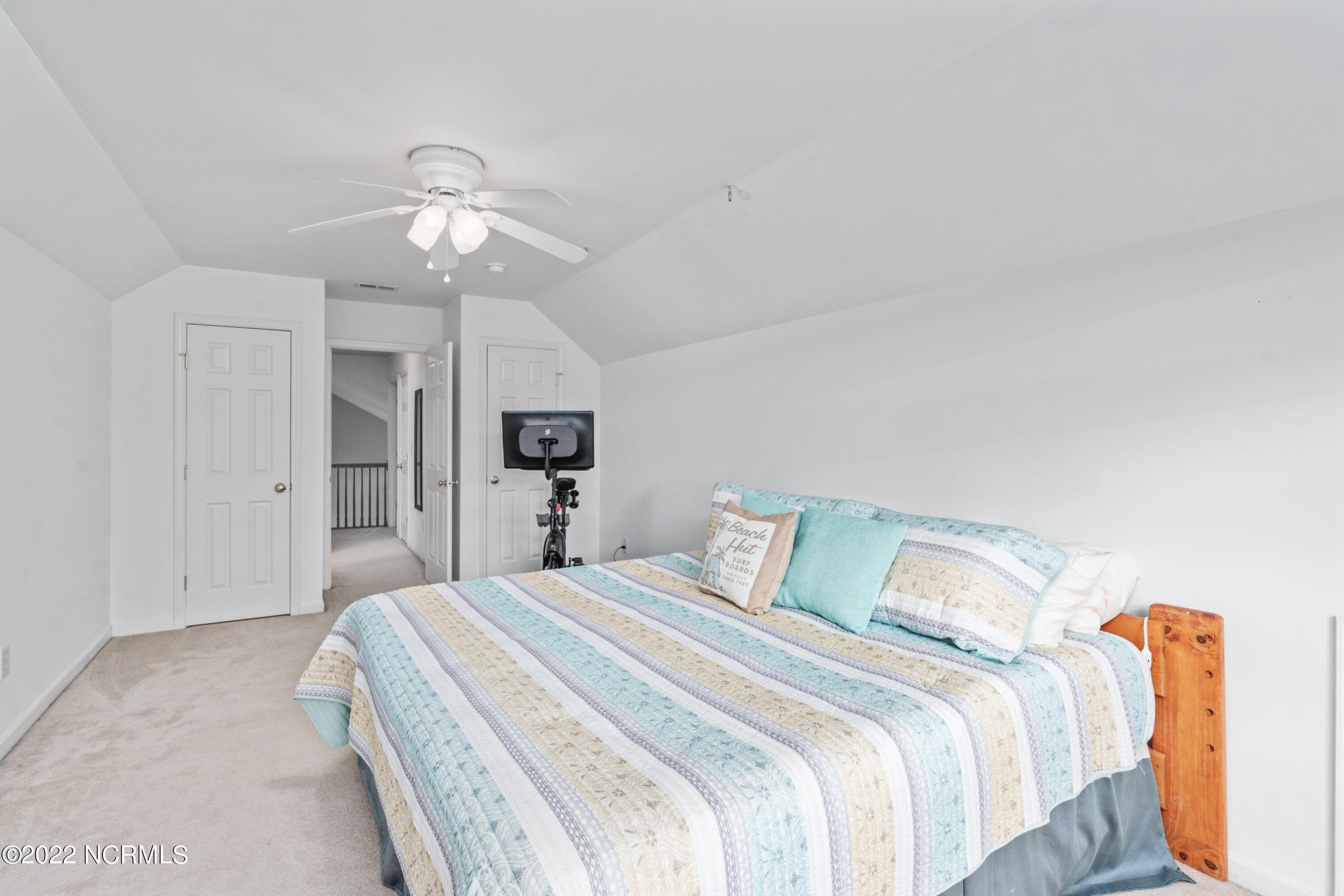 122 E Stockton Place