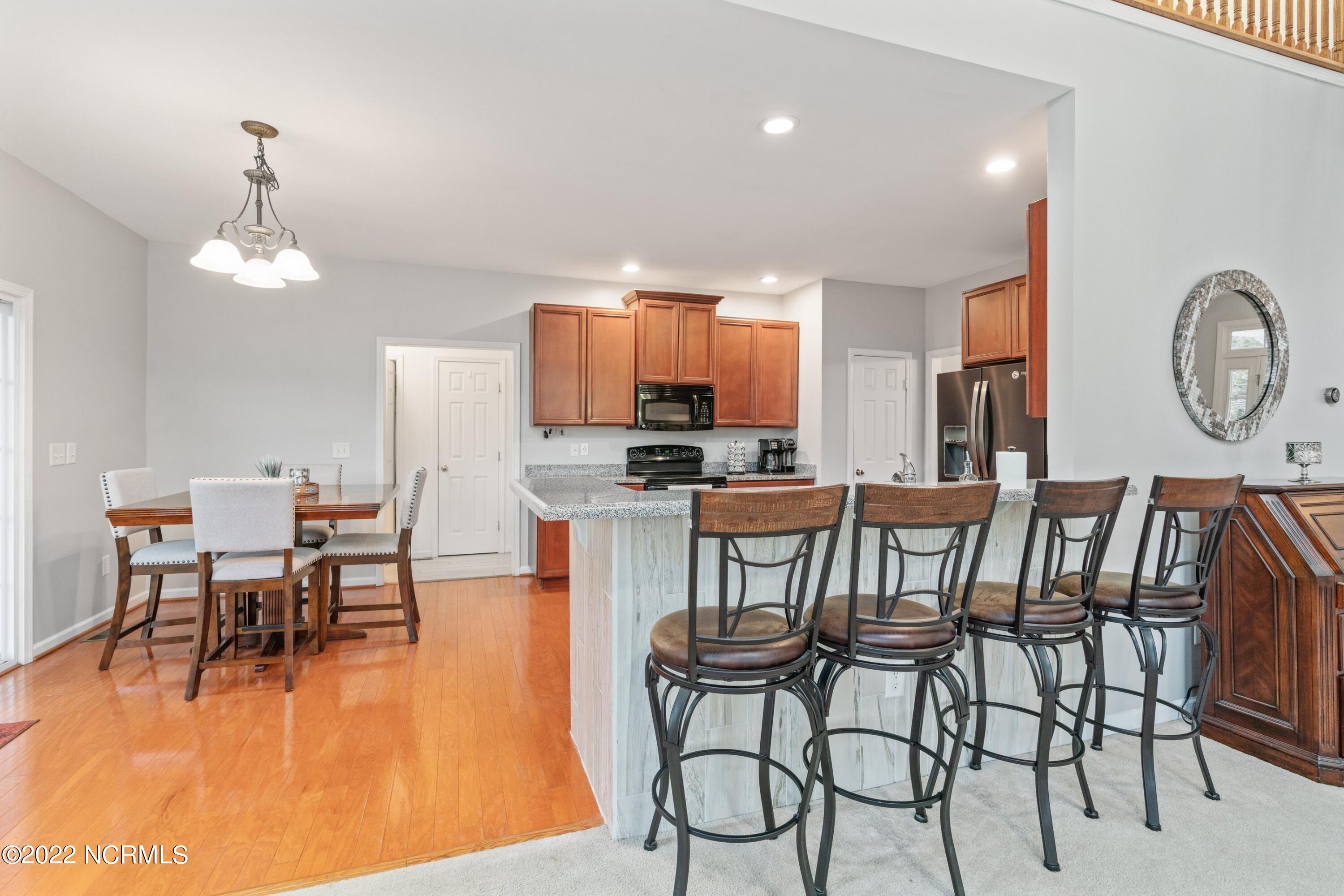 122 E Stockton Place