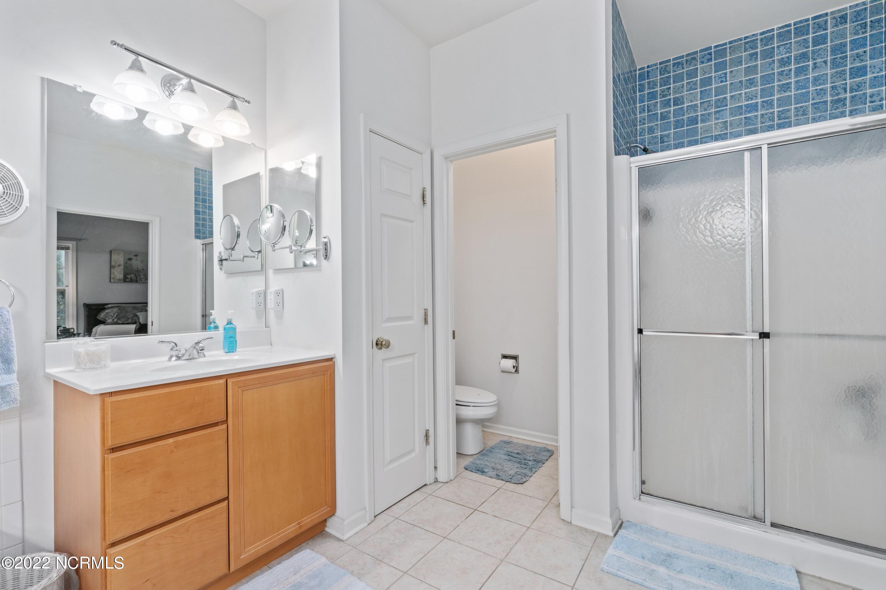 122 E Stockton Place