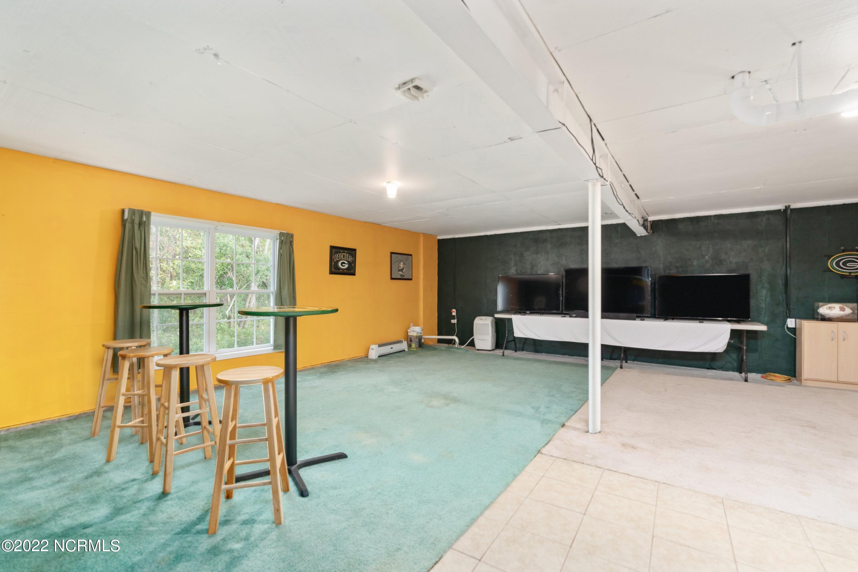 122 E Stockton Place