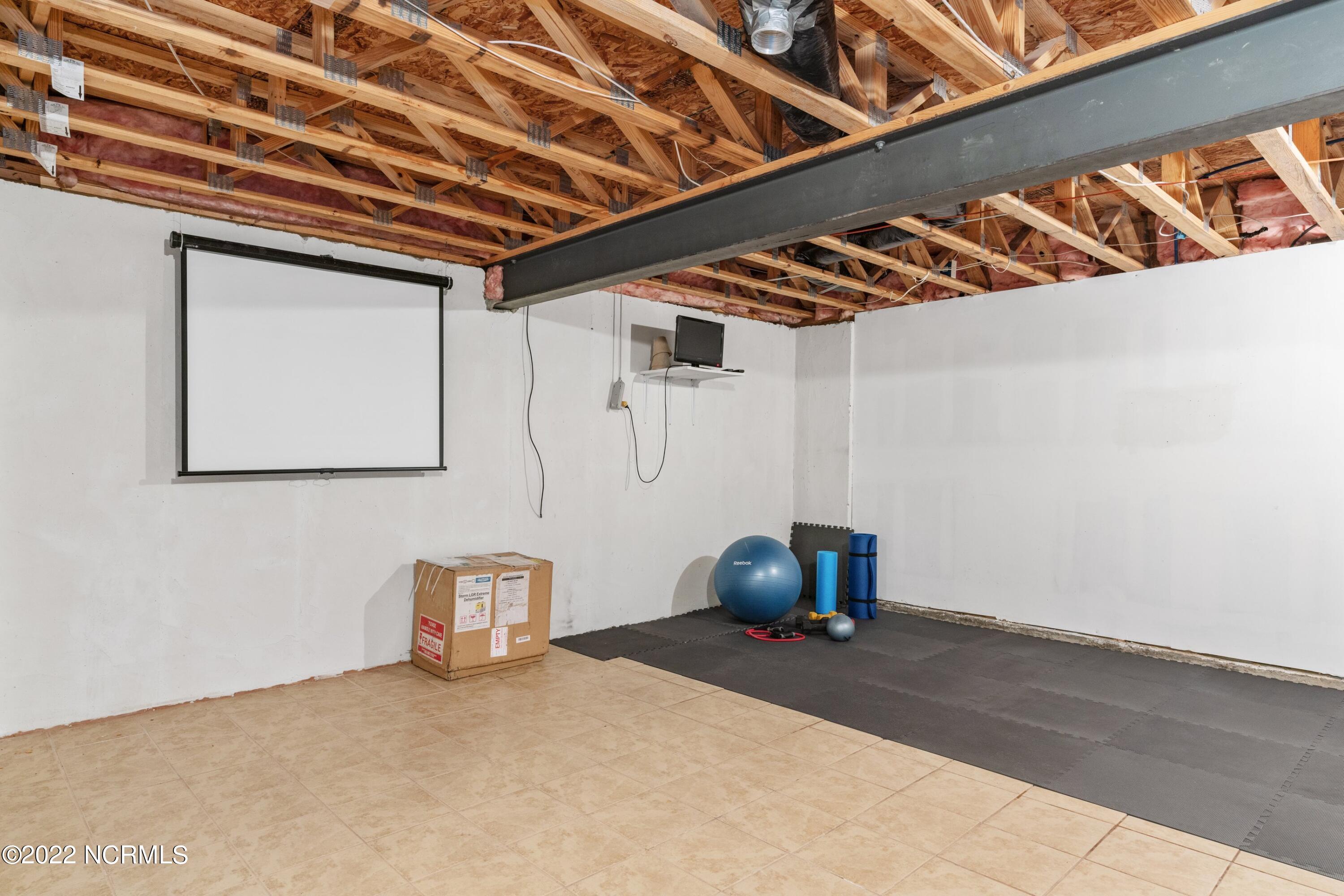 122 E Stockton Place