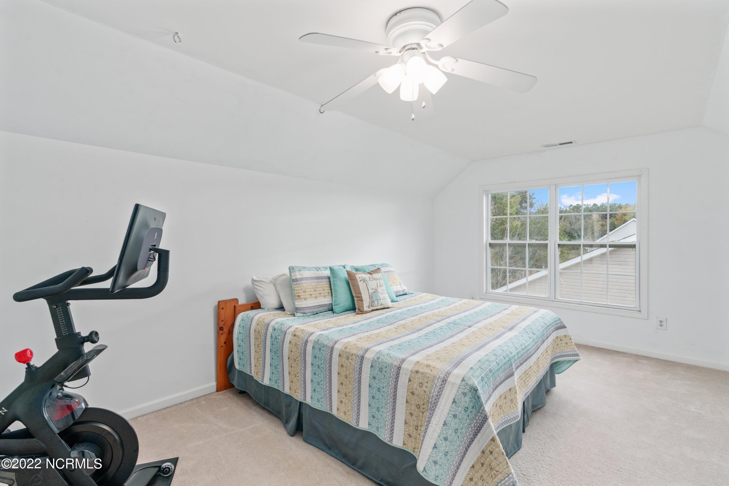 122 E Stockton Place