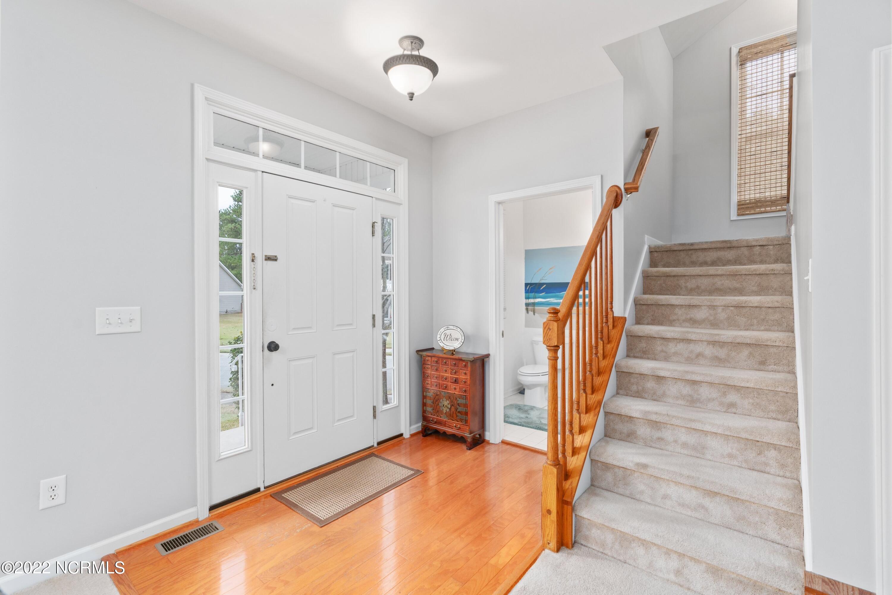 122 E Stockton Place