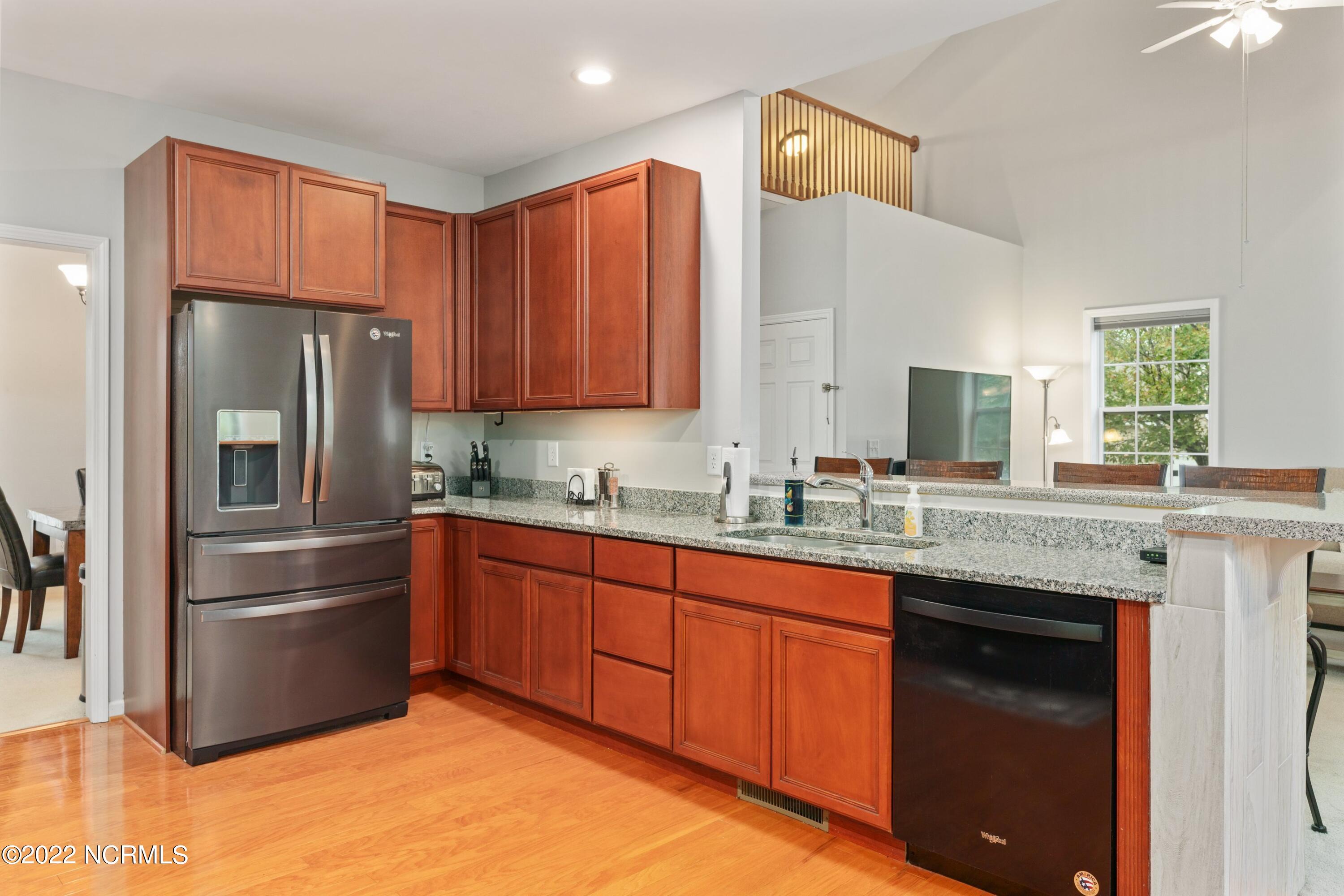 122 E Stockton Place