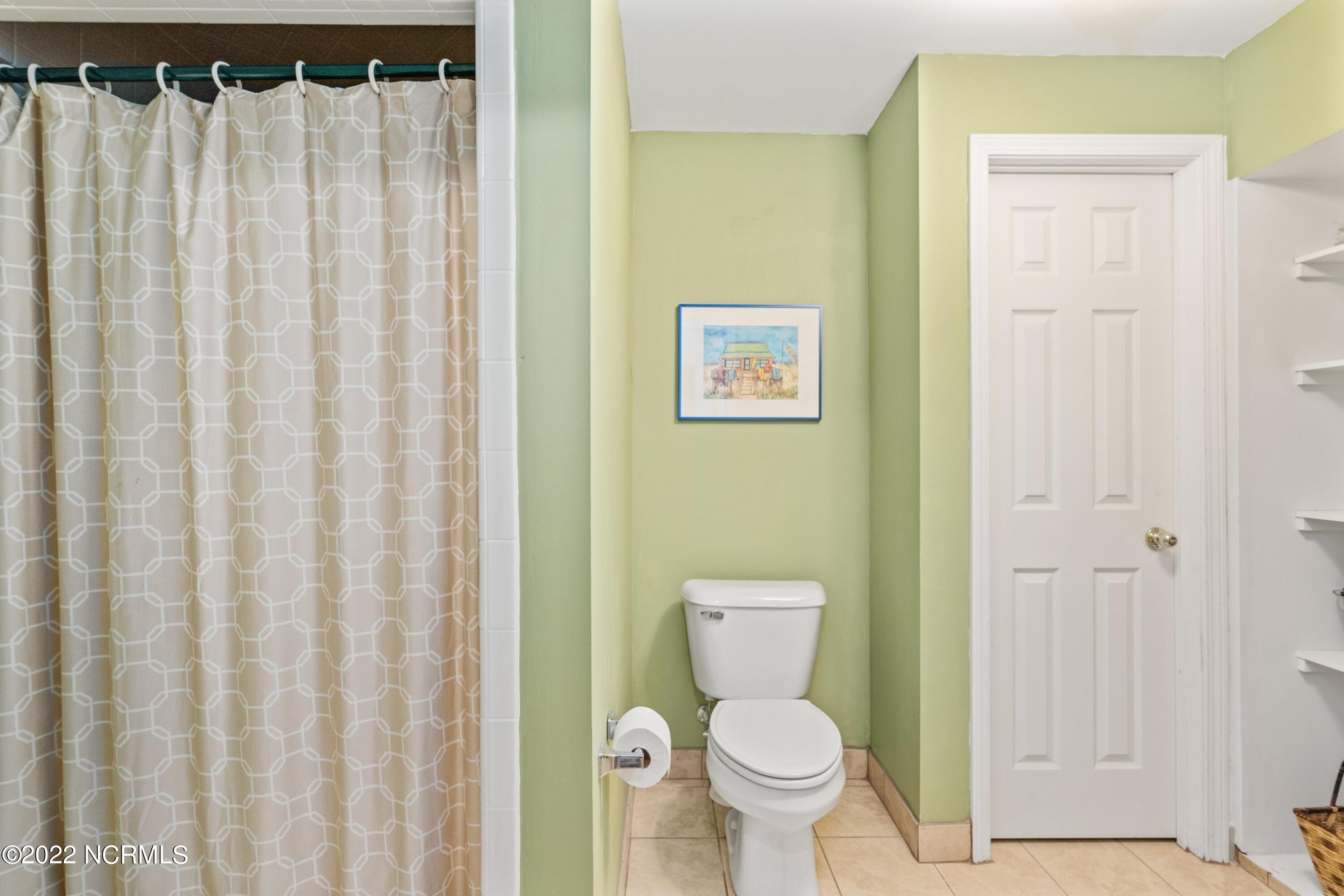 122 E Stockton Place