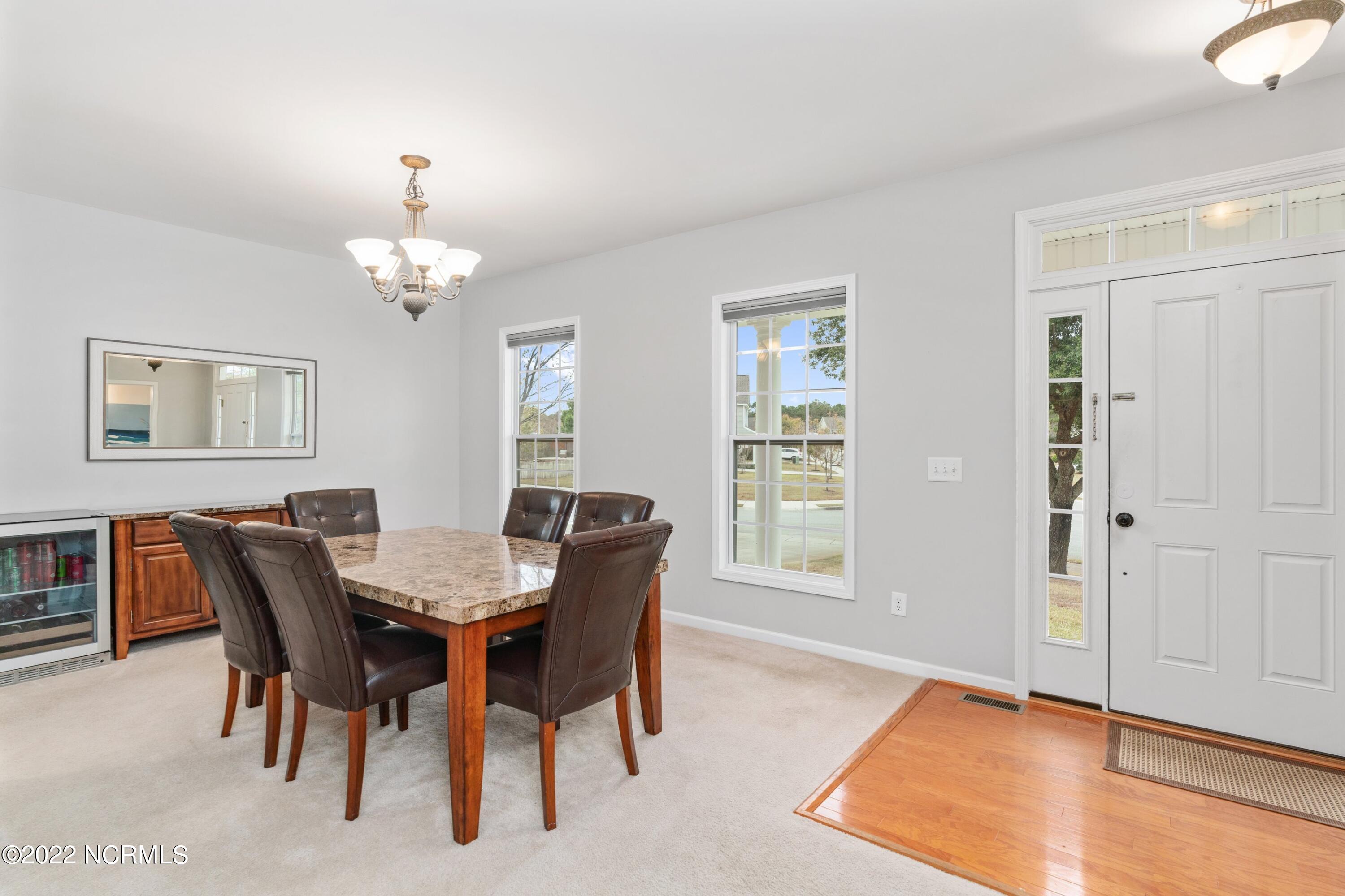 122 E Stockton Place