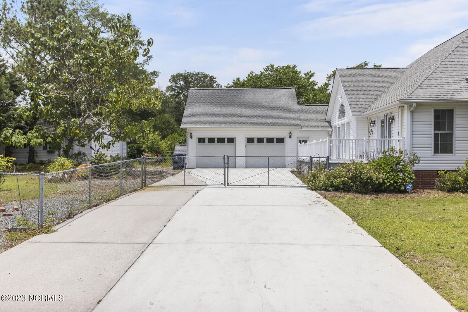 3407 E Yacht Drive