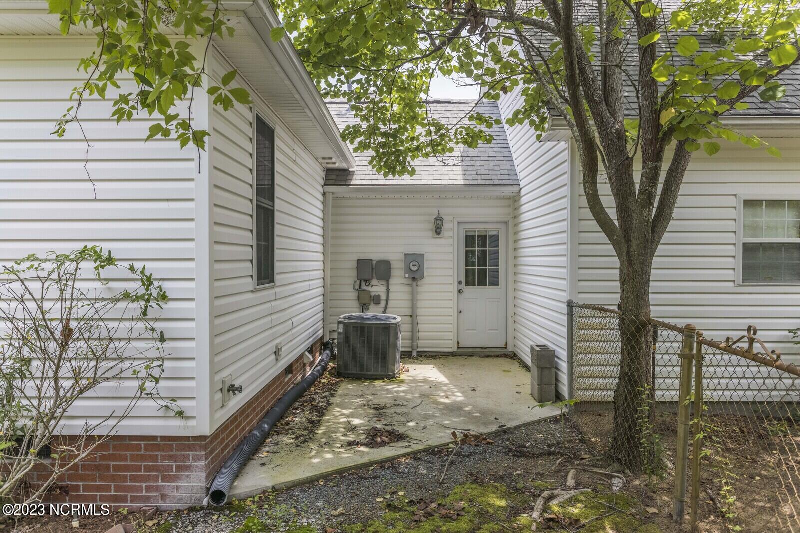 3407 E Yacht Drive