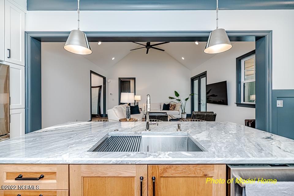 816 Cedarhurst Drive SE