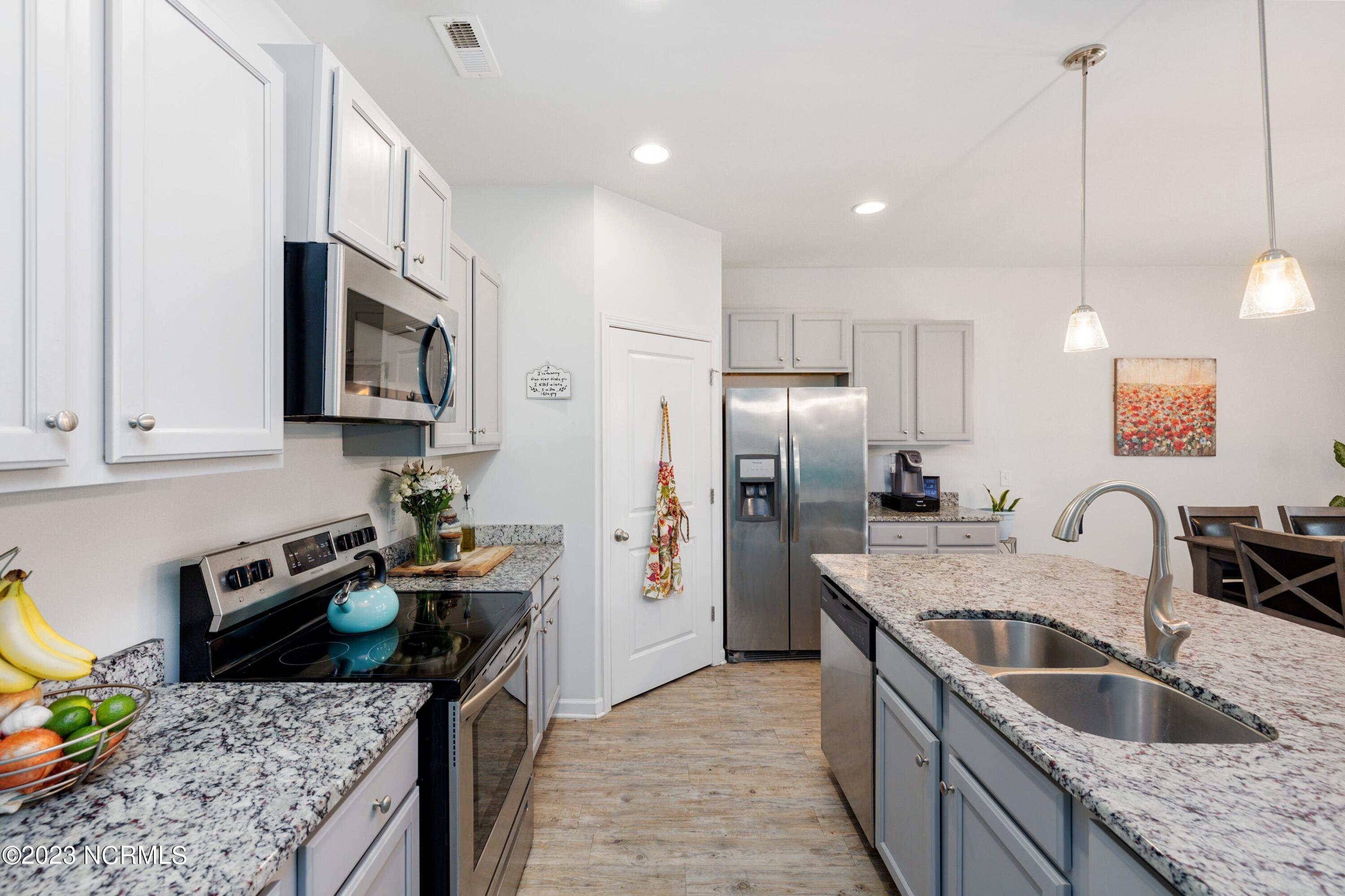 747 Stradleigh Court