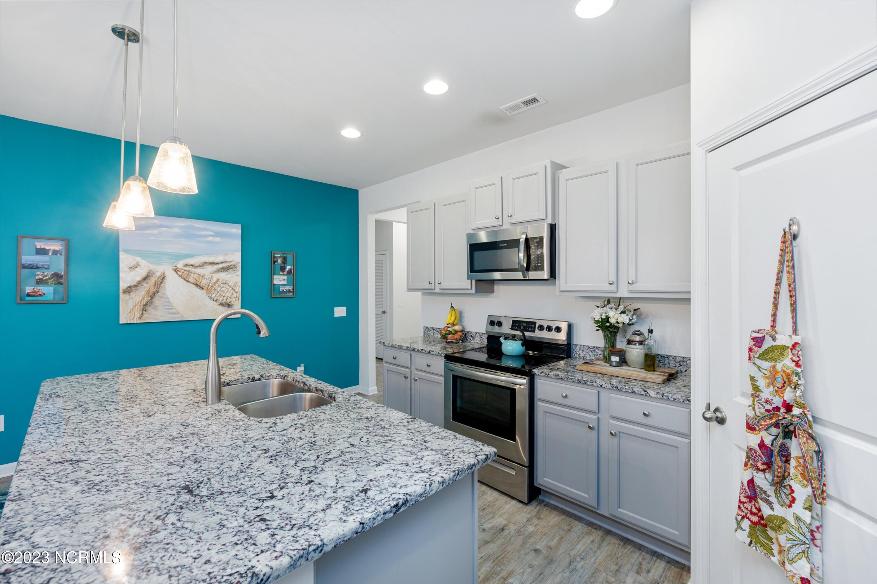 747 Stradleigh Court