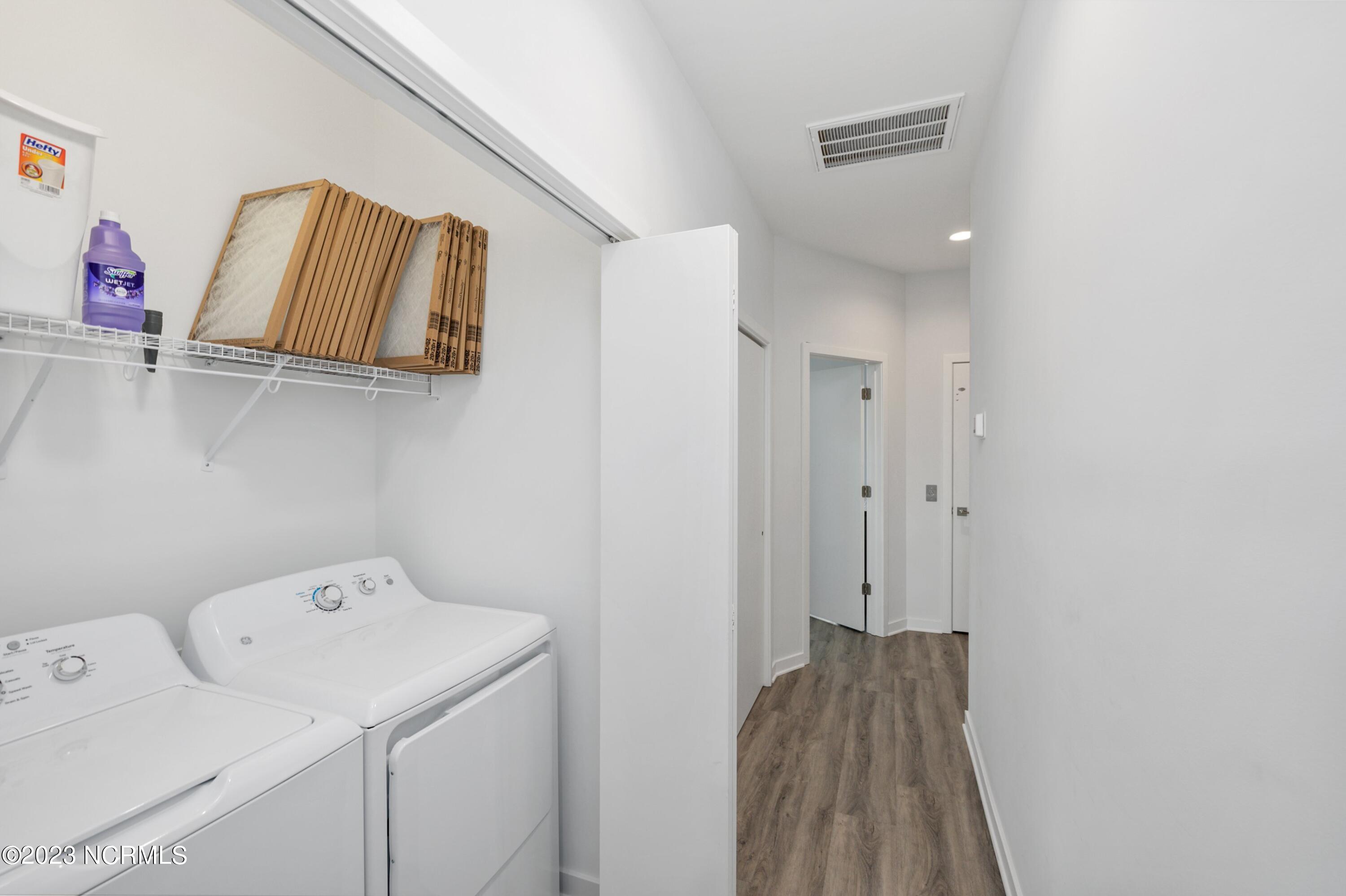 1110 Lake Park Boulevard S, 2