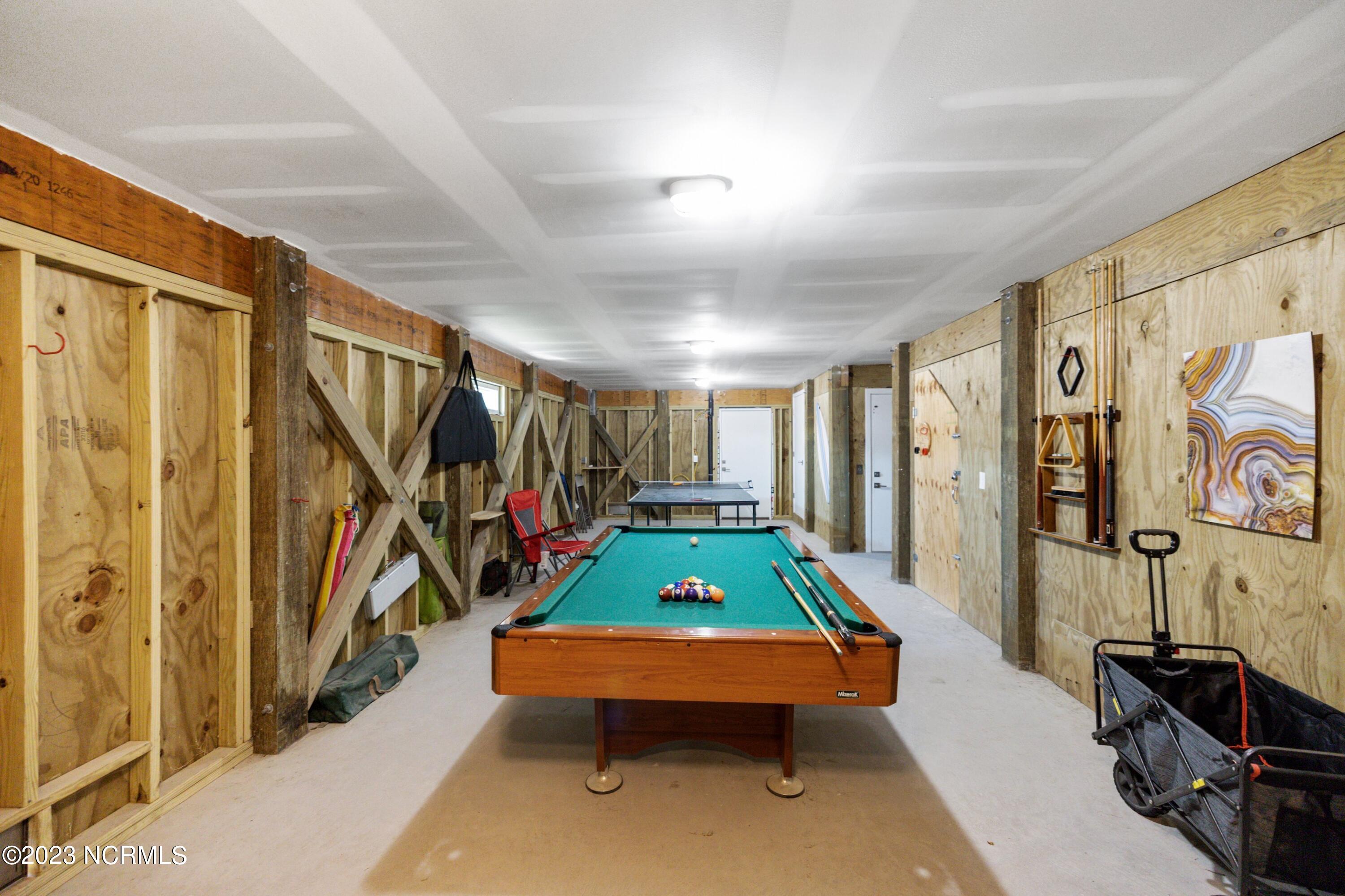 1110 Lake Park Boulevard S, 2