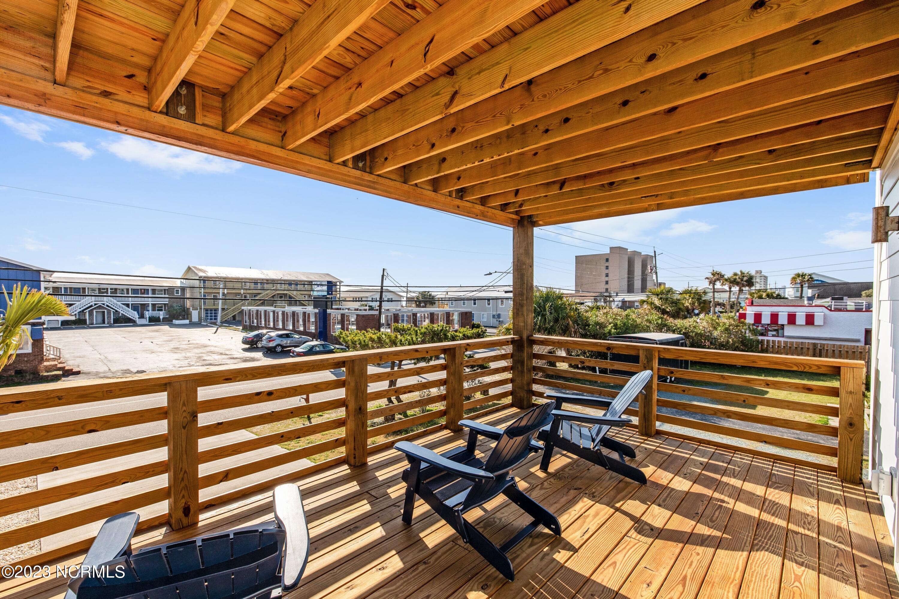 1110 Lake Park Boulevard S, 2