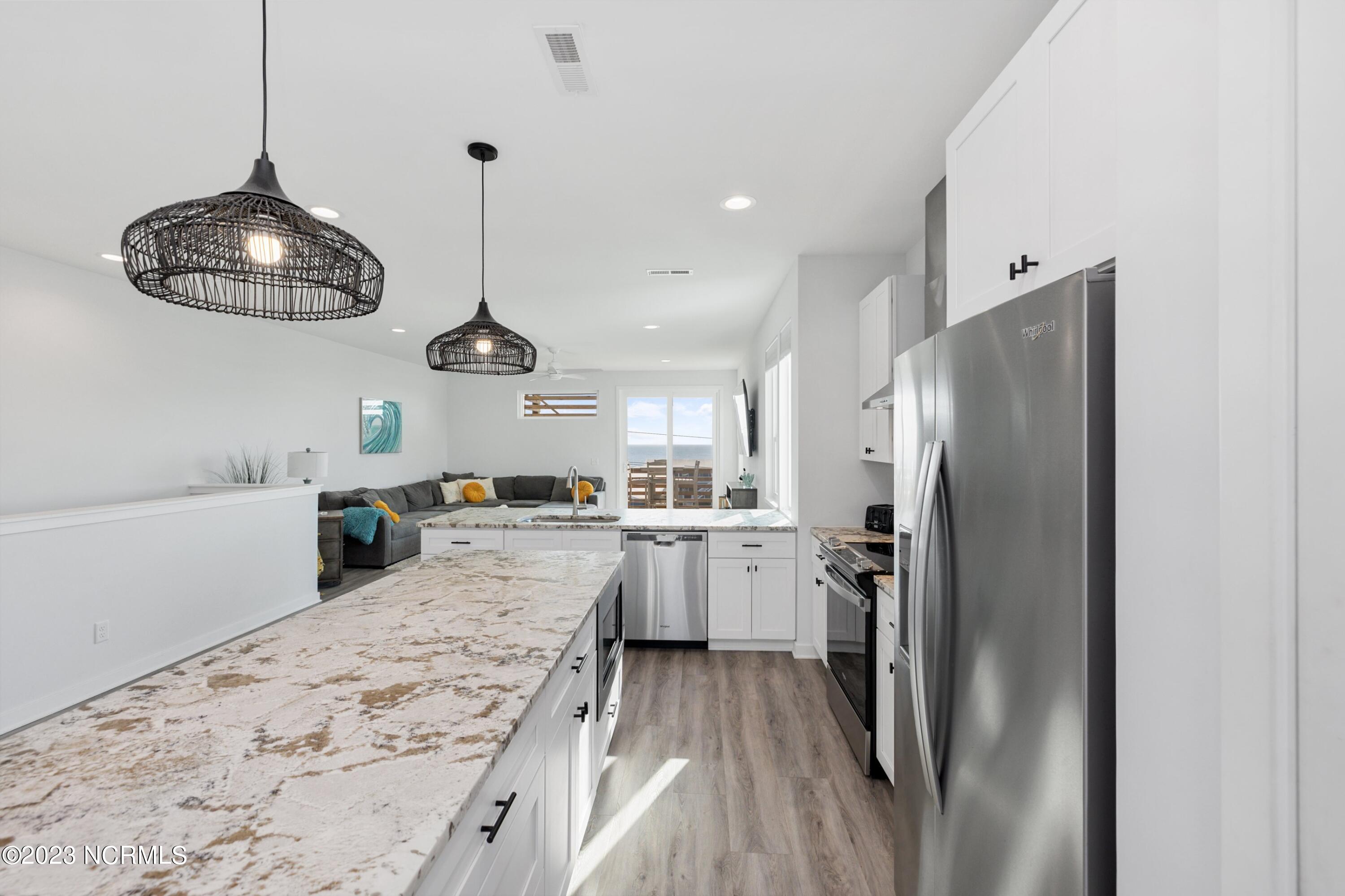 1110 Lake Park Boulevard S, 2