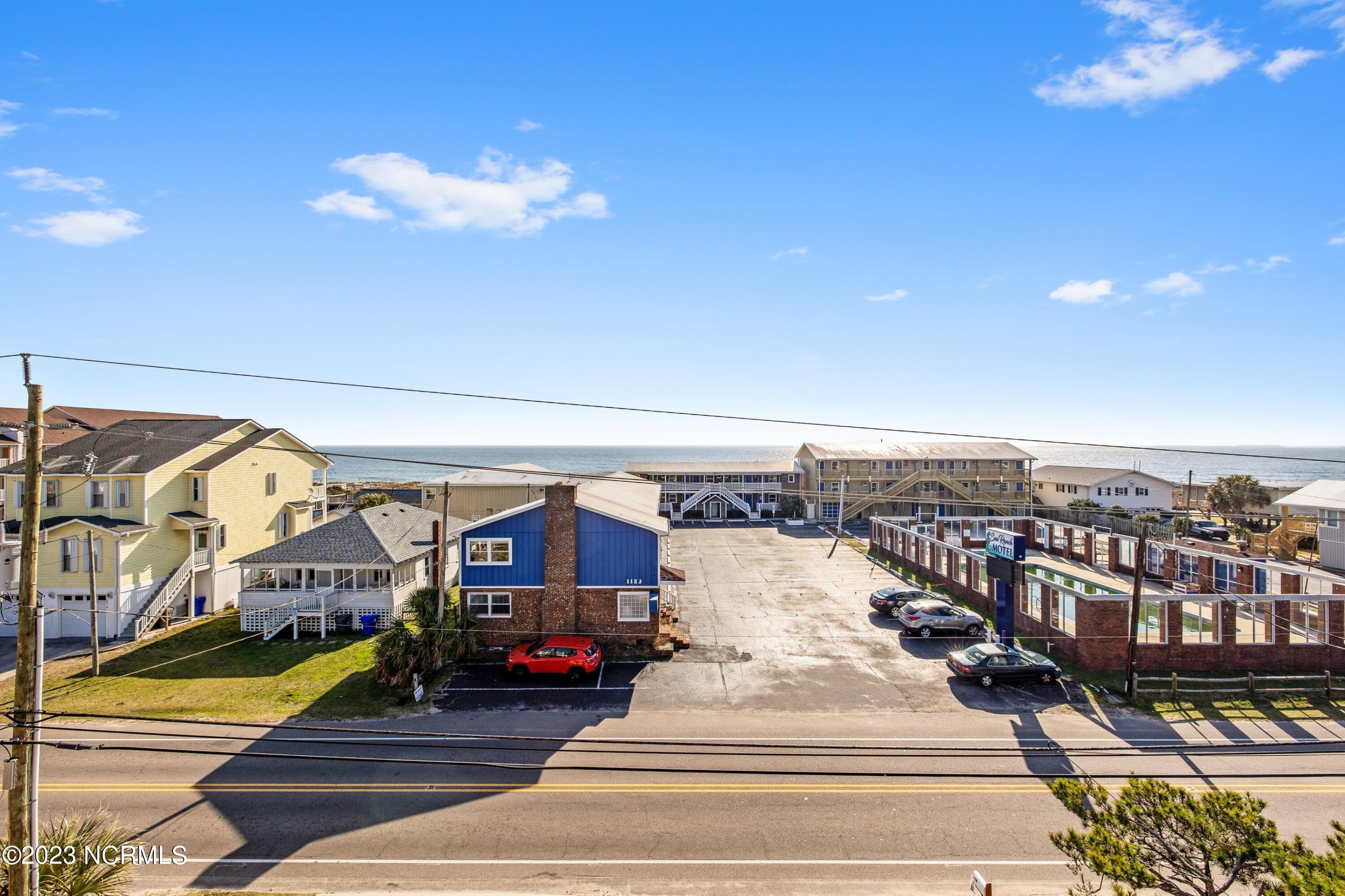 1110 Lake Park Boulevard S, 2