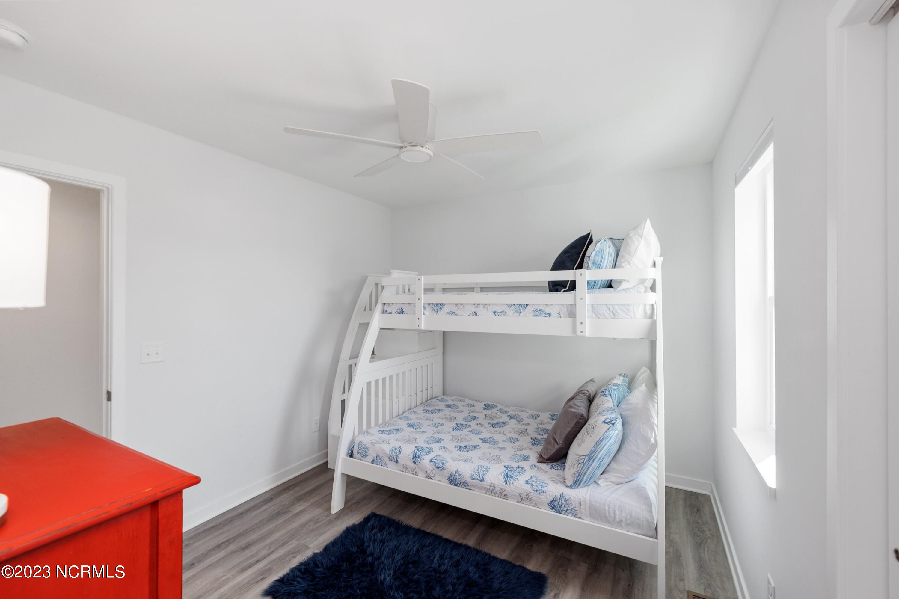 1110 Lake Park Boulevard S, 2