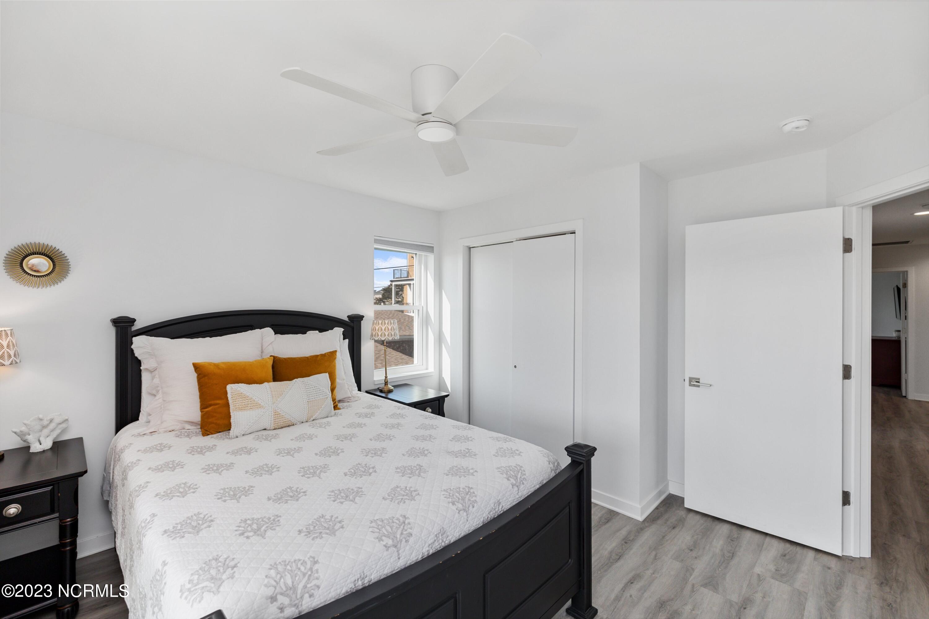 1110 Lake Park Boulevard S, 2