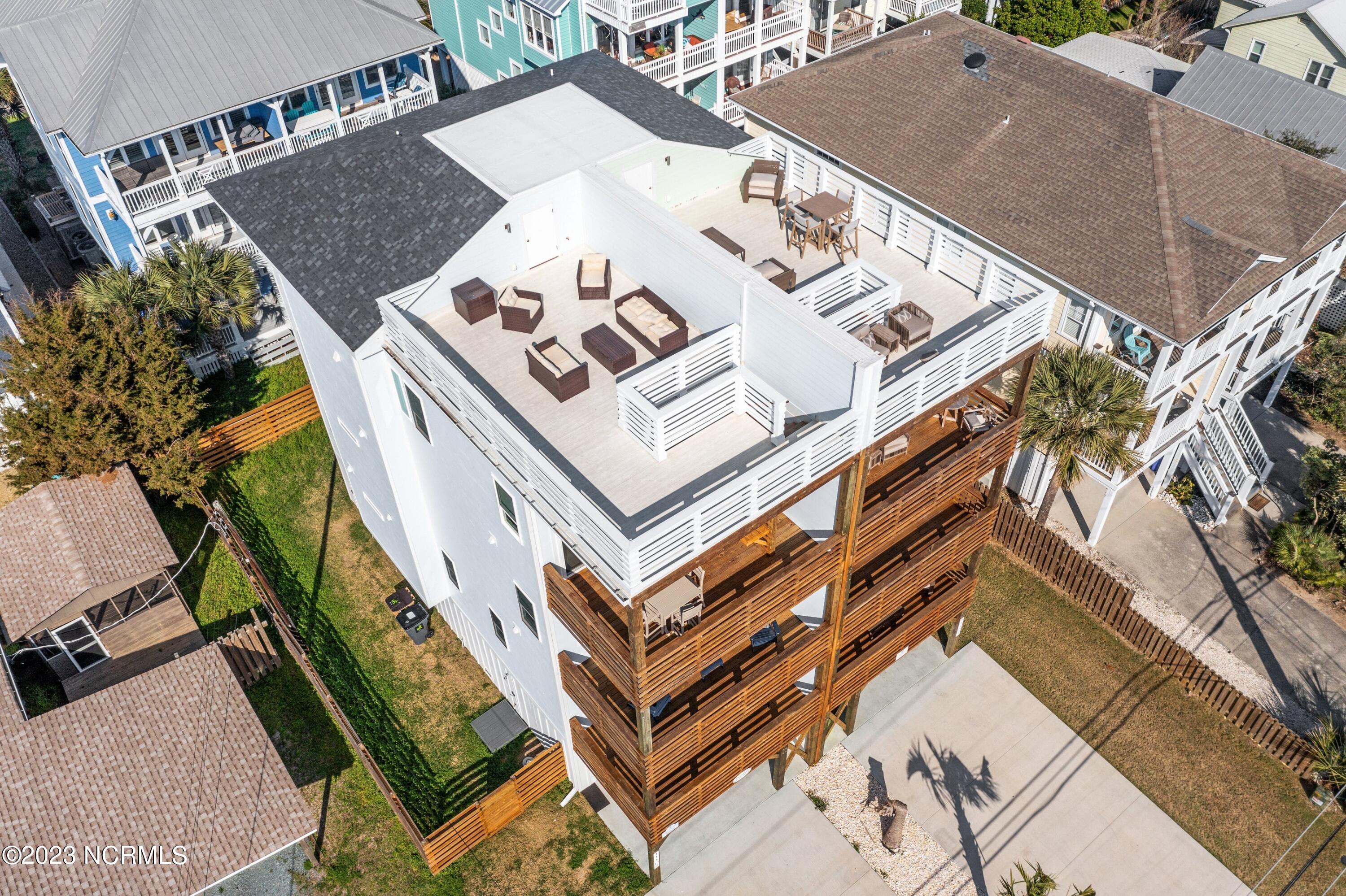 1110 Lake Park Boulevard S, 2