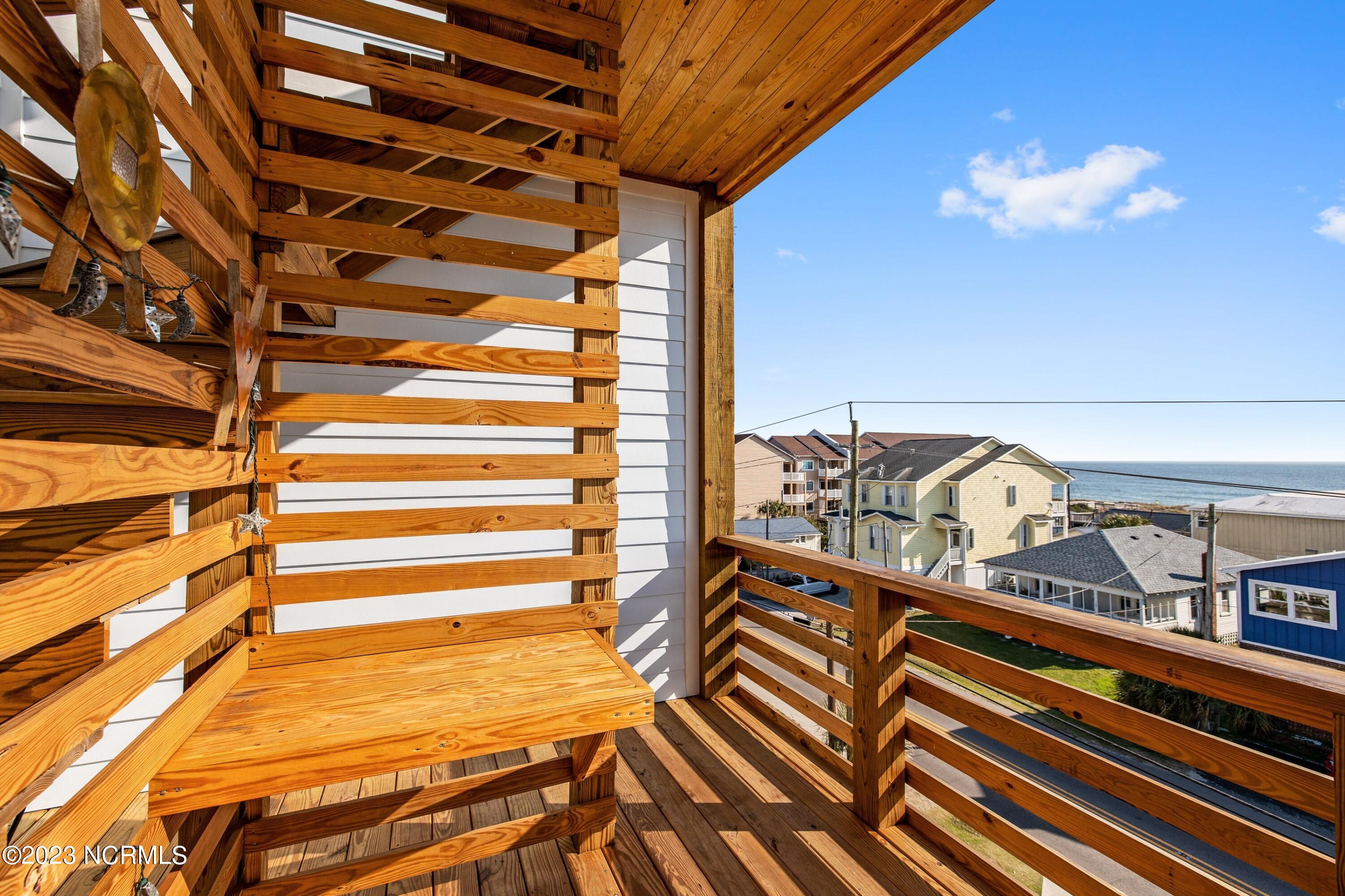 1110 Lake Park Boulevard S, 2