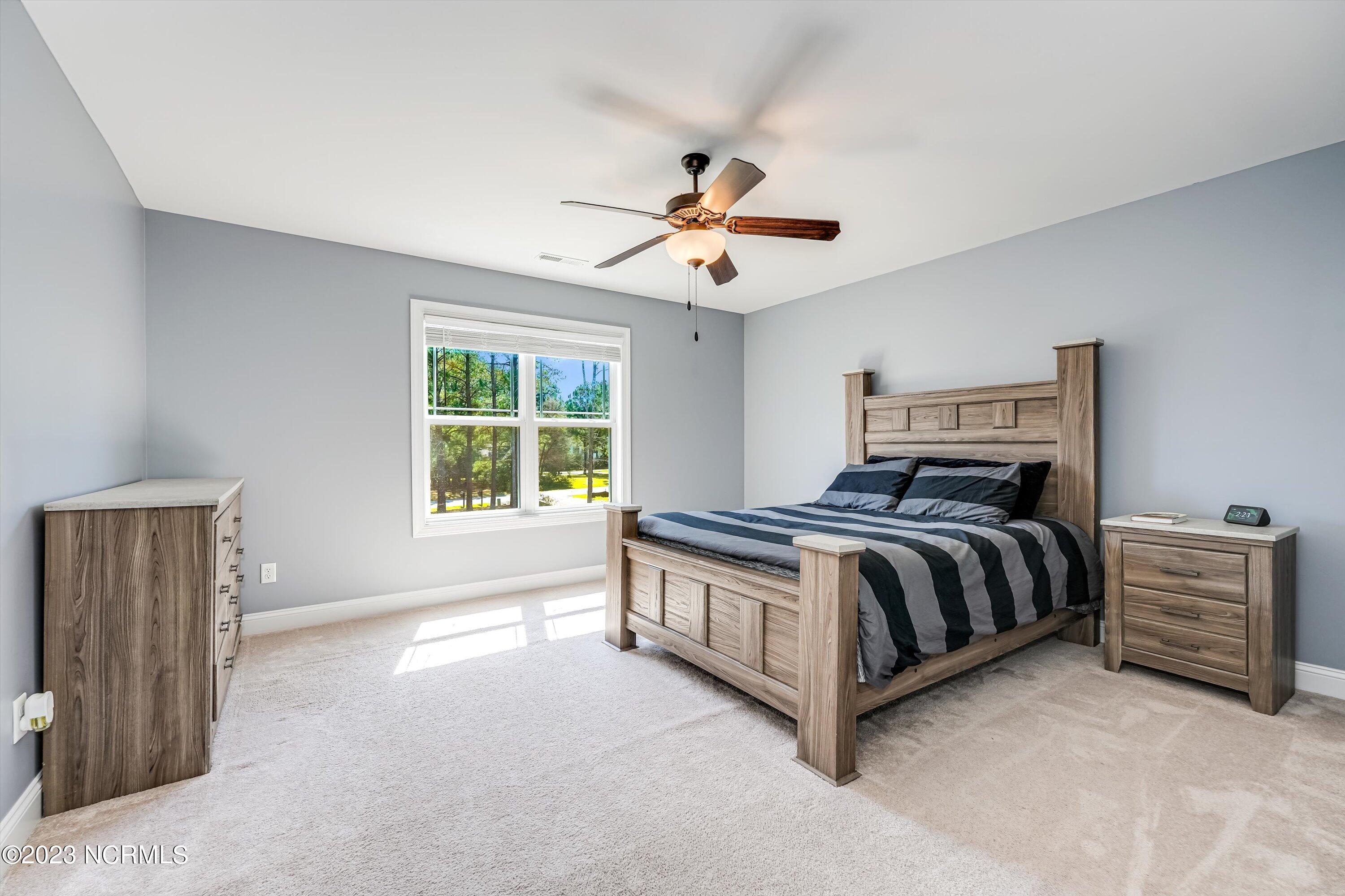 1035 Grandview Drive