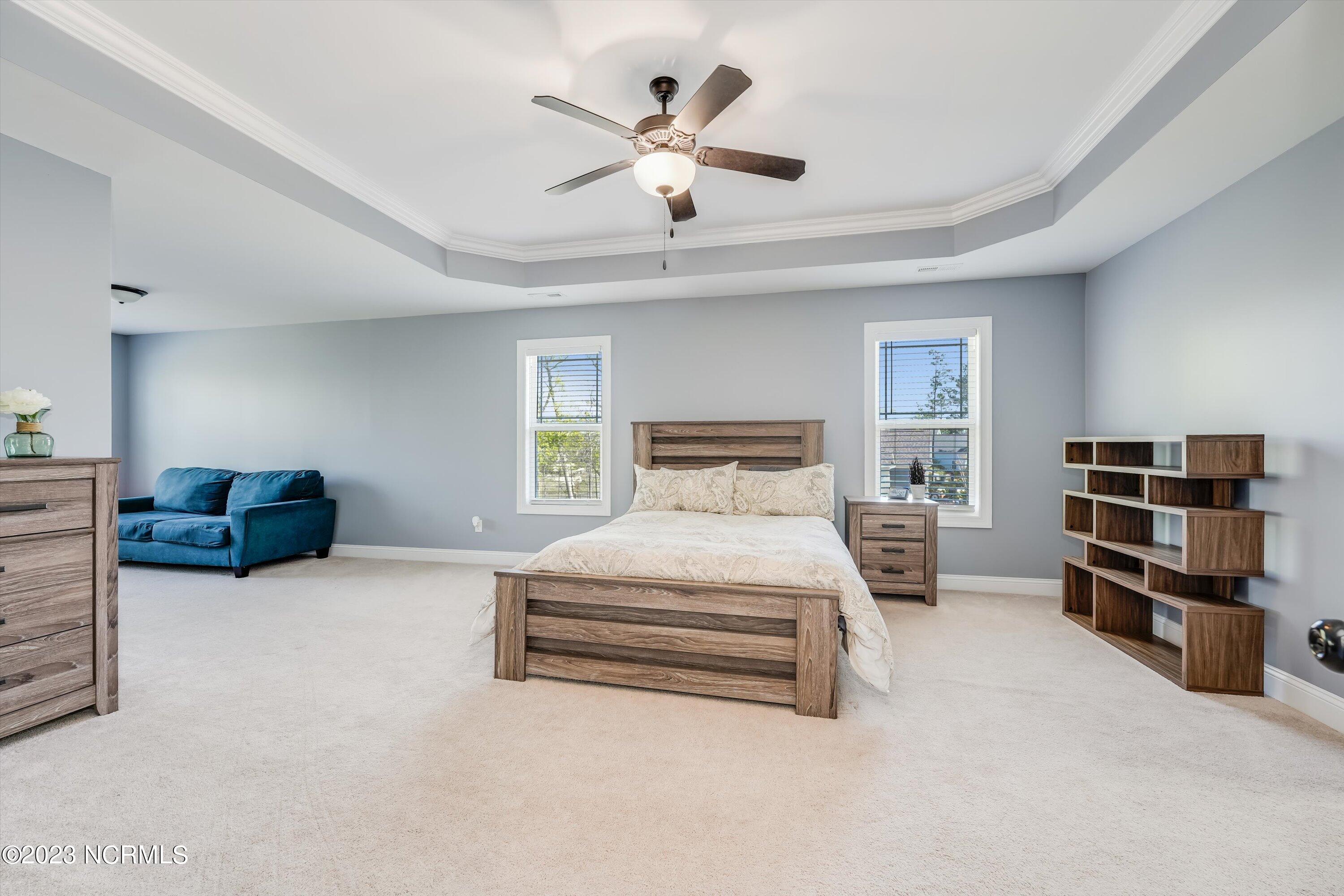 1035 Grandview Drive