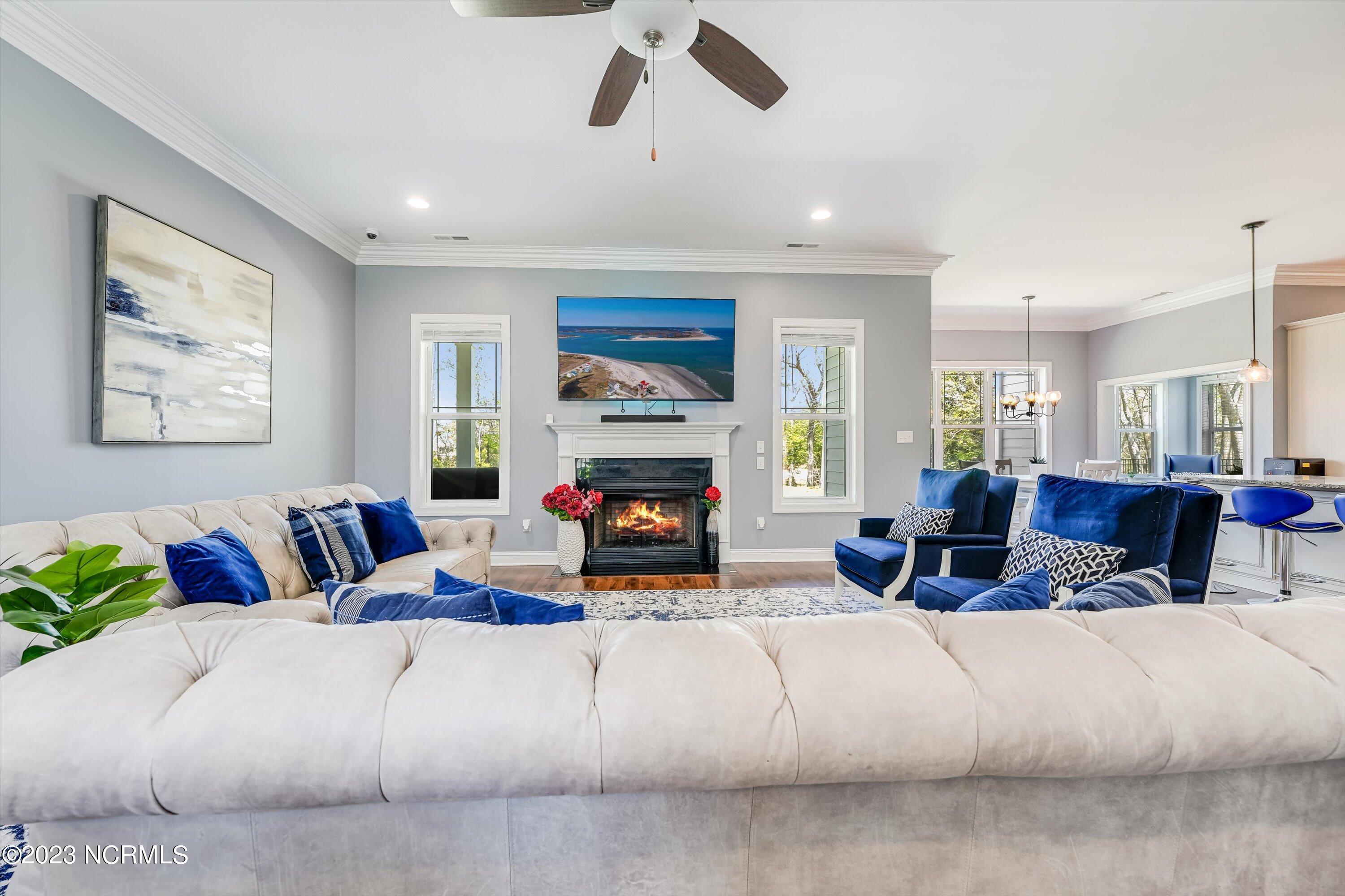 1035 Grandview Drive