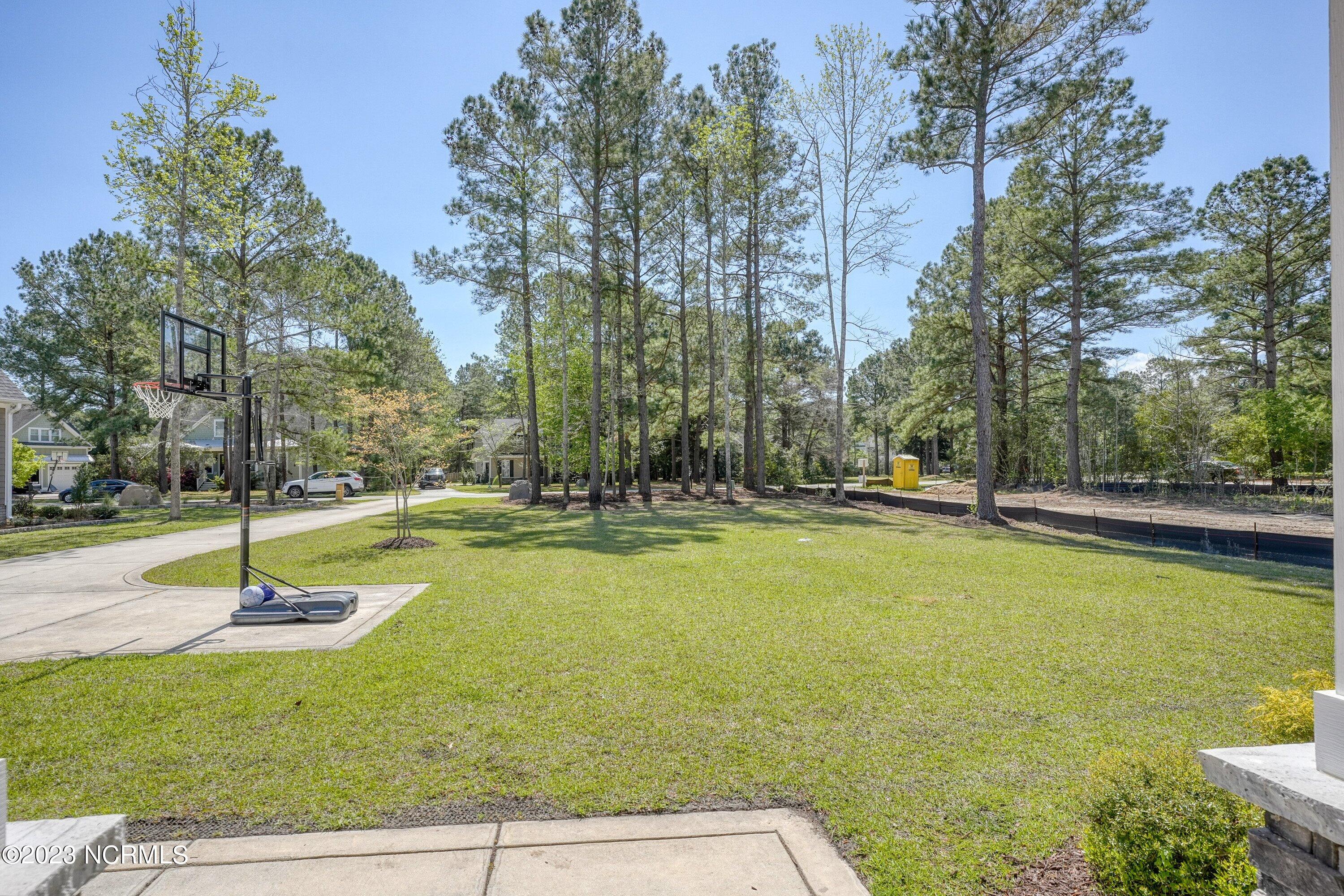 1035 Grandview Drive