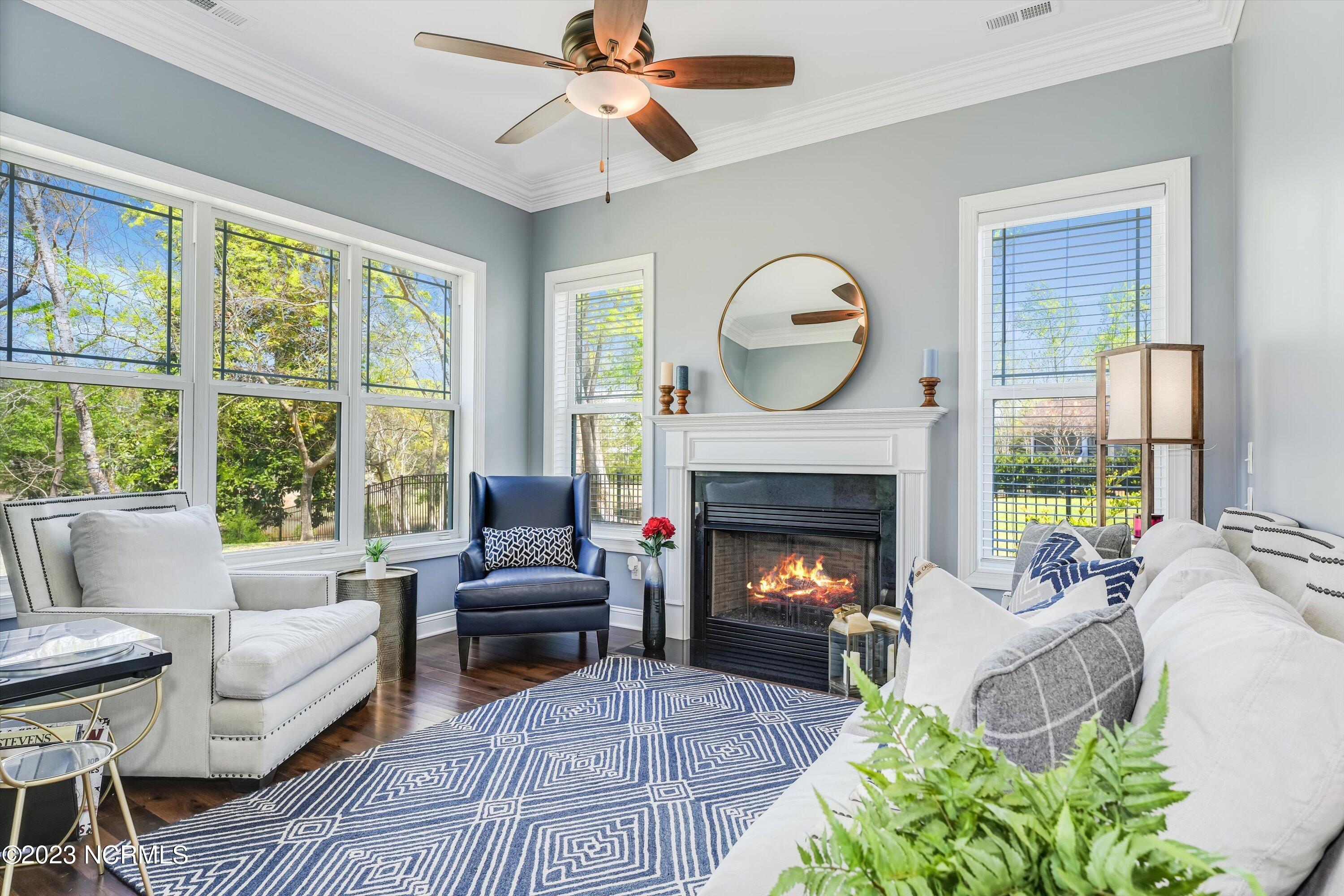 1035 Grandview Drive