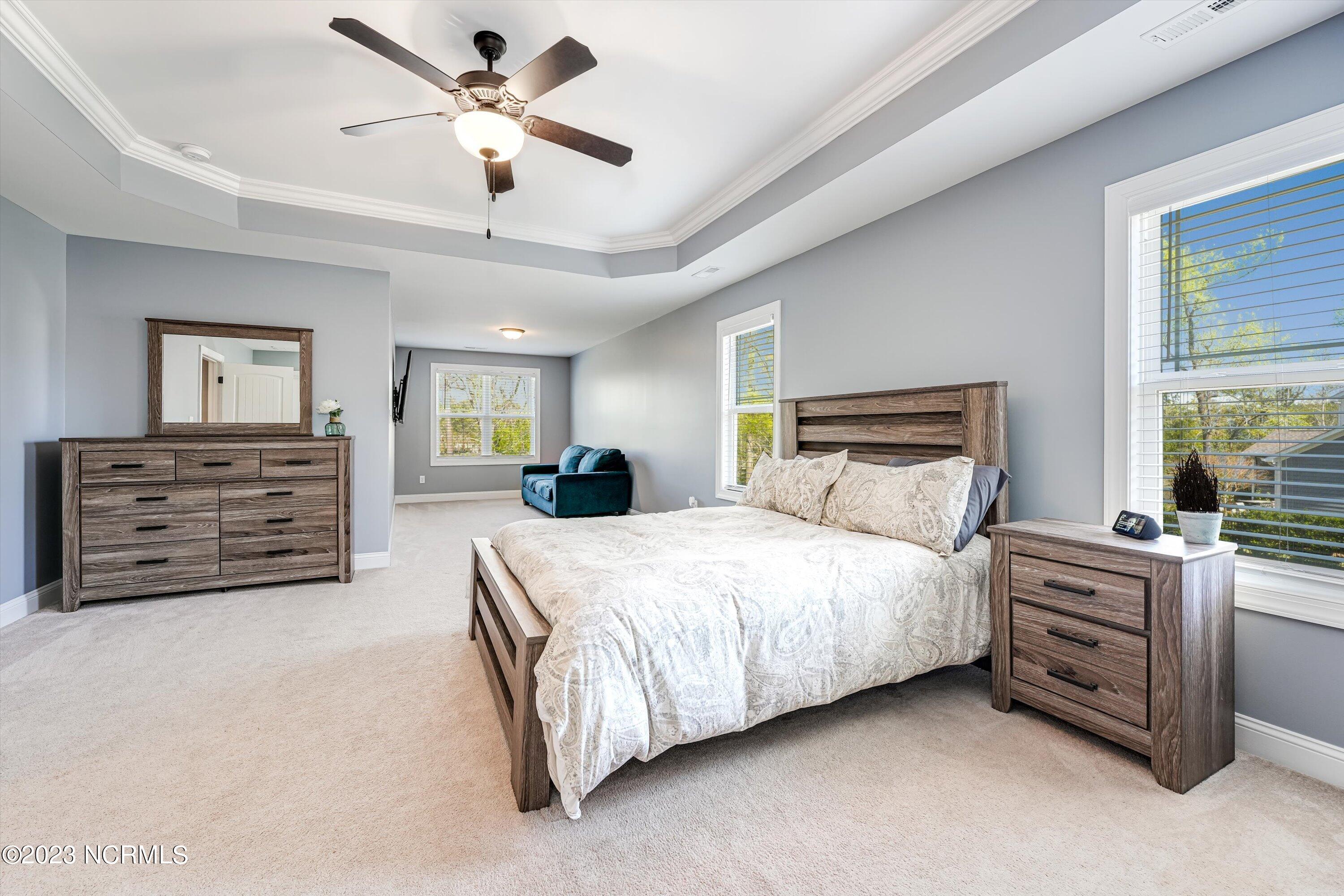 1035 Grandview Drive