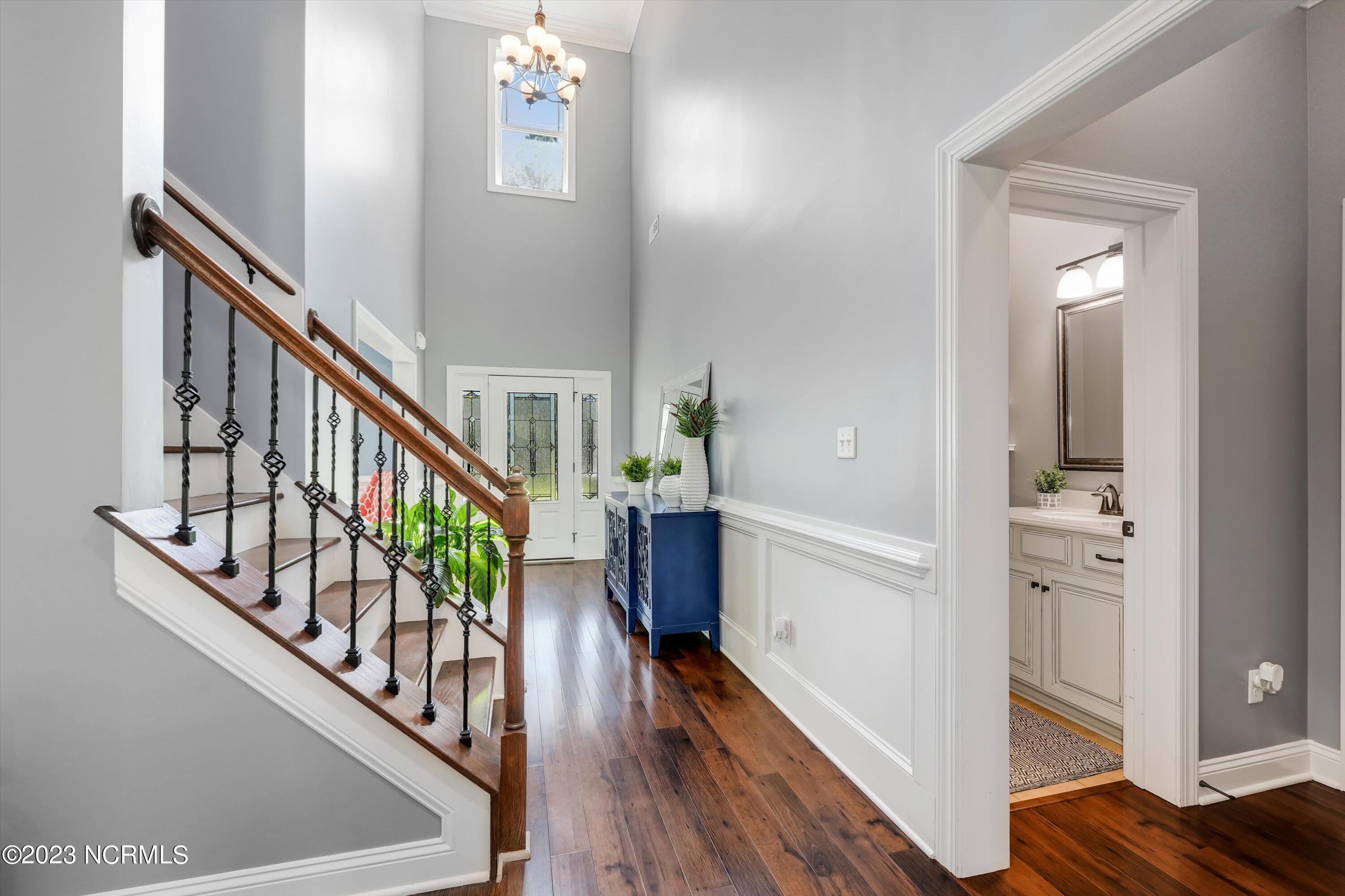 1035 Grandview Drive