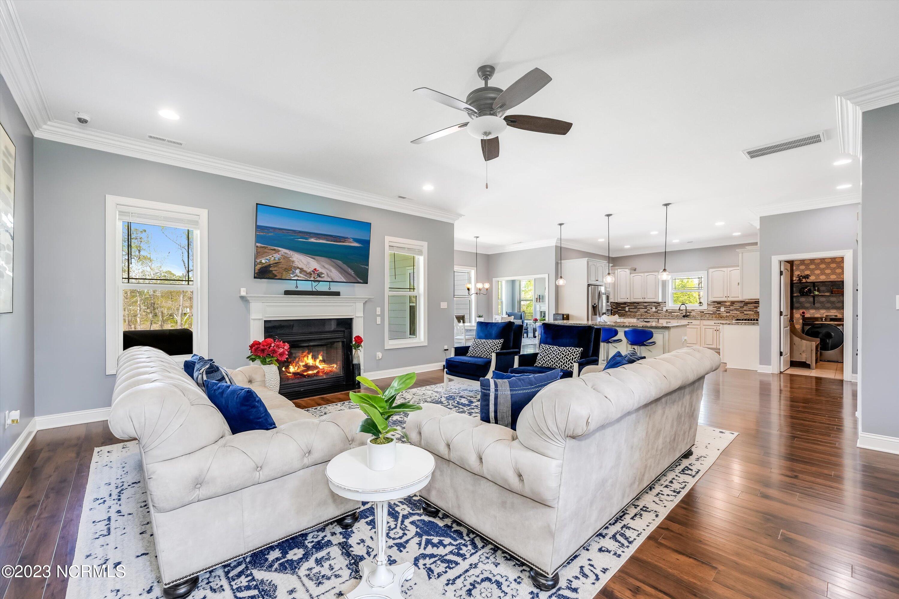 1035 Grandview Drive