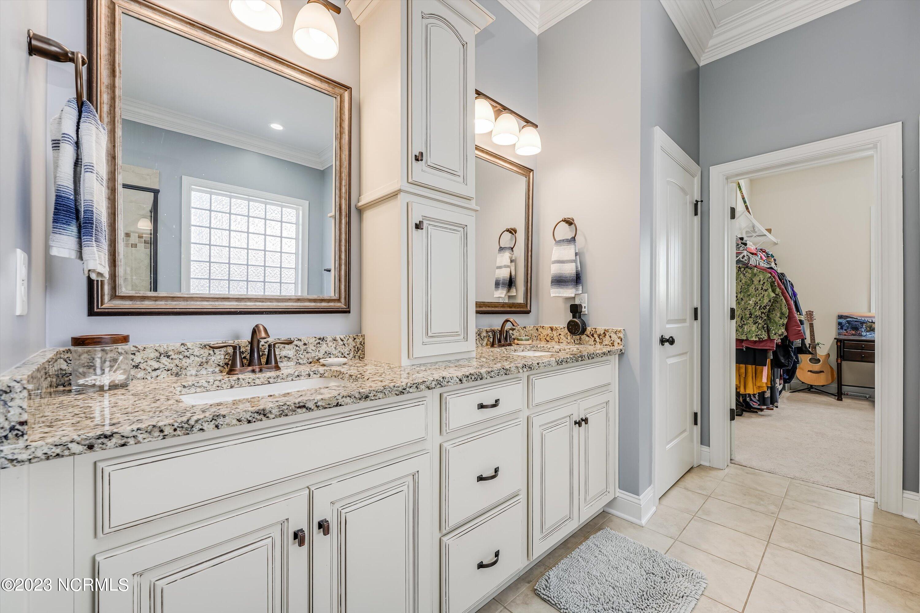 1035 Grandview Drive