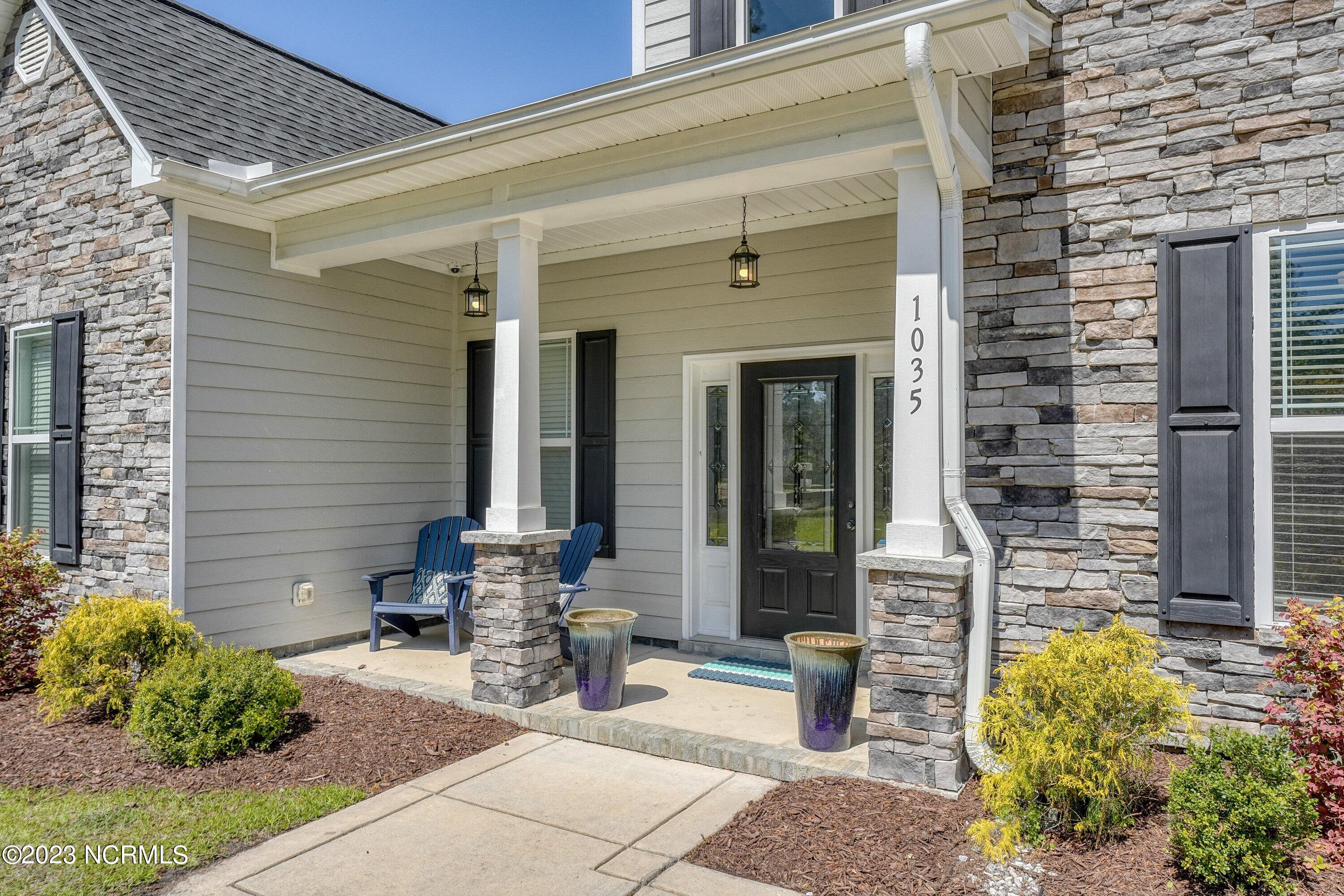 1035 Grandview Drive