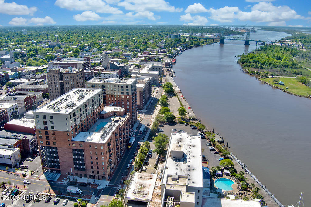 10 Grace Street, 703