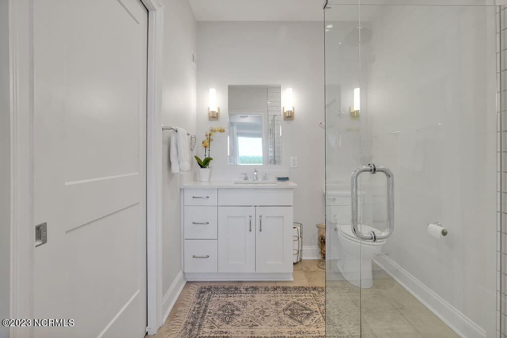 10 Grace Street, 703