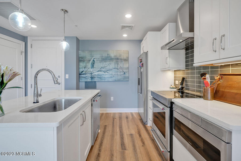 10 Grace Street, 703