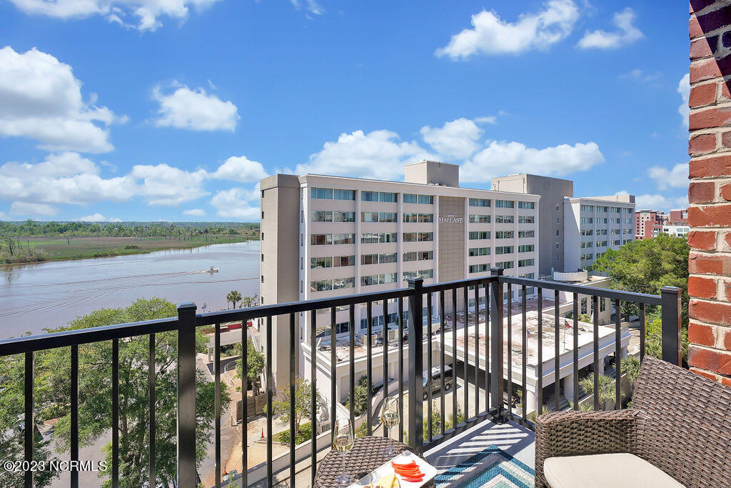 10 Grace Street, 703