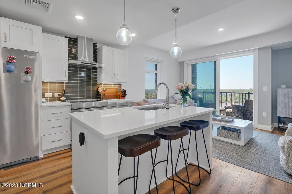 10 Grace Street, 703