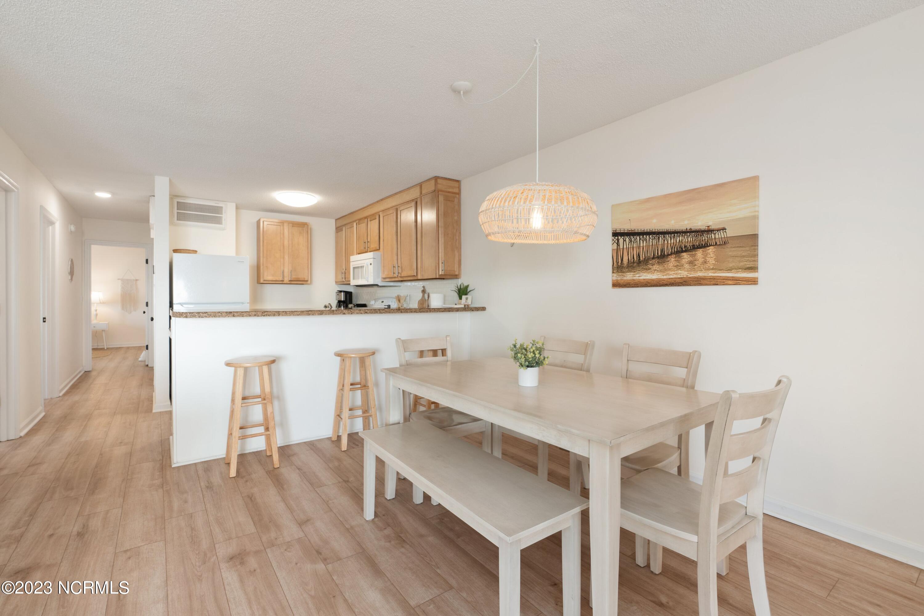 1423 S Lake Park Boulevard, 2b