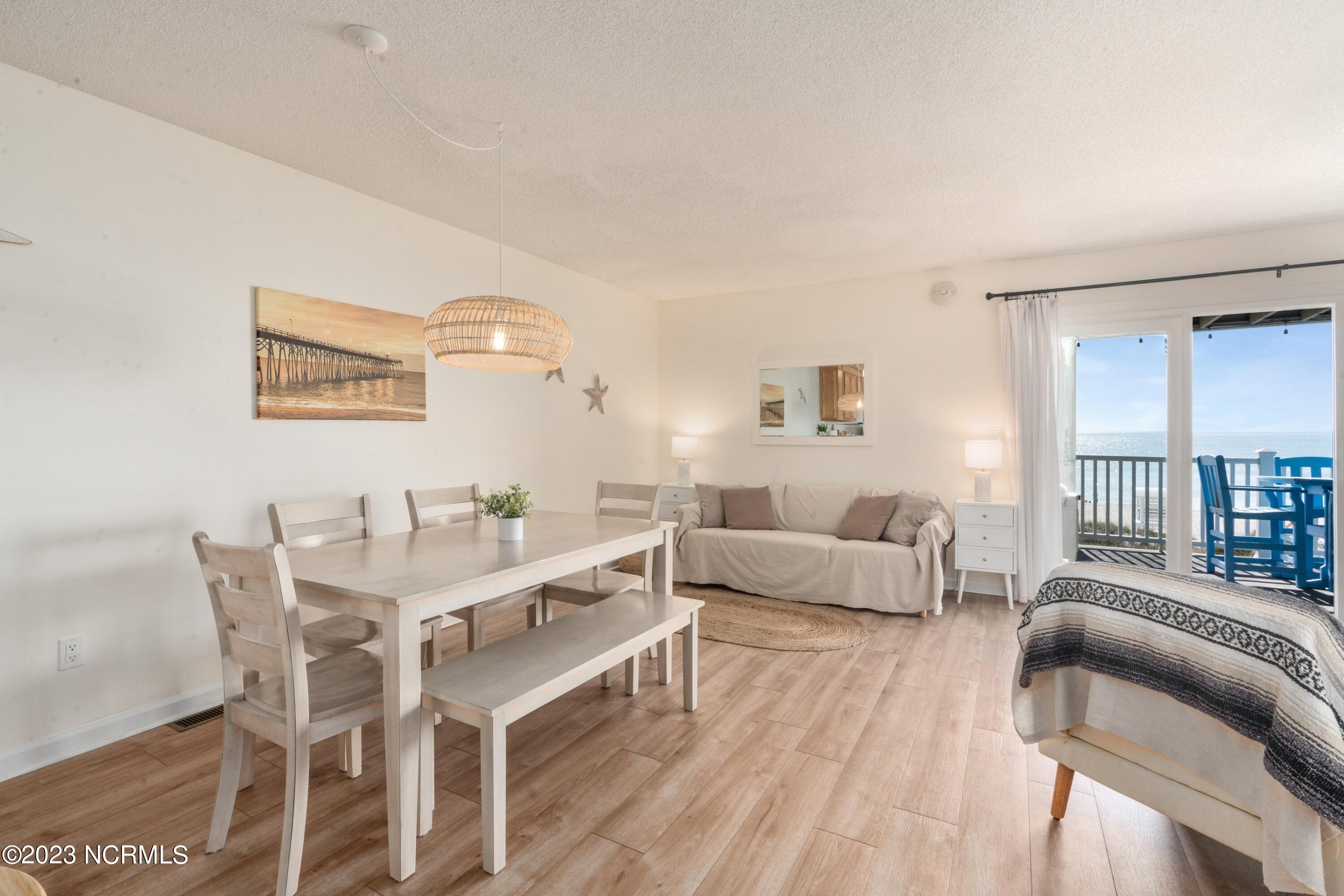 1423 S Lake Park Boulevard, 2b