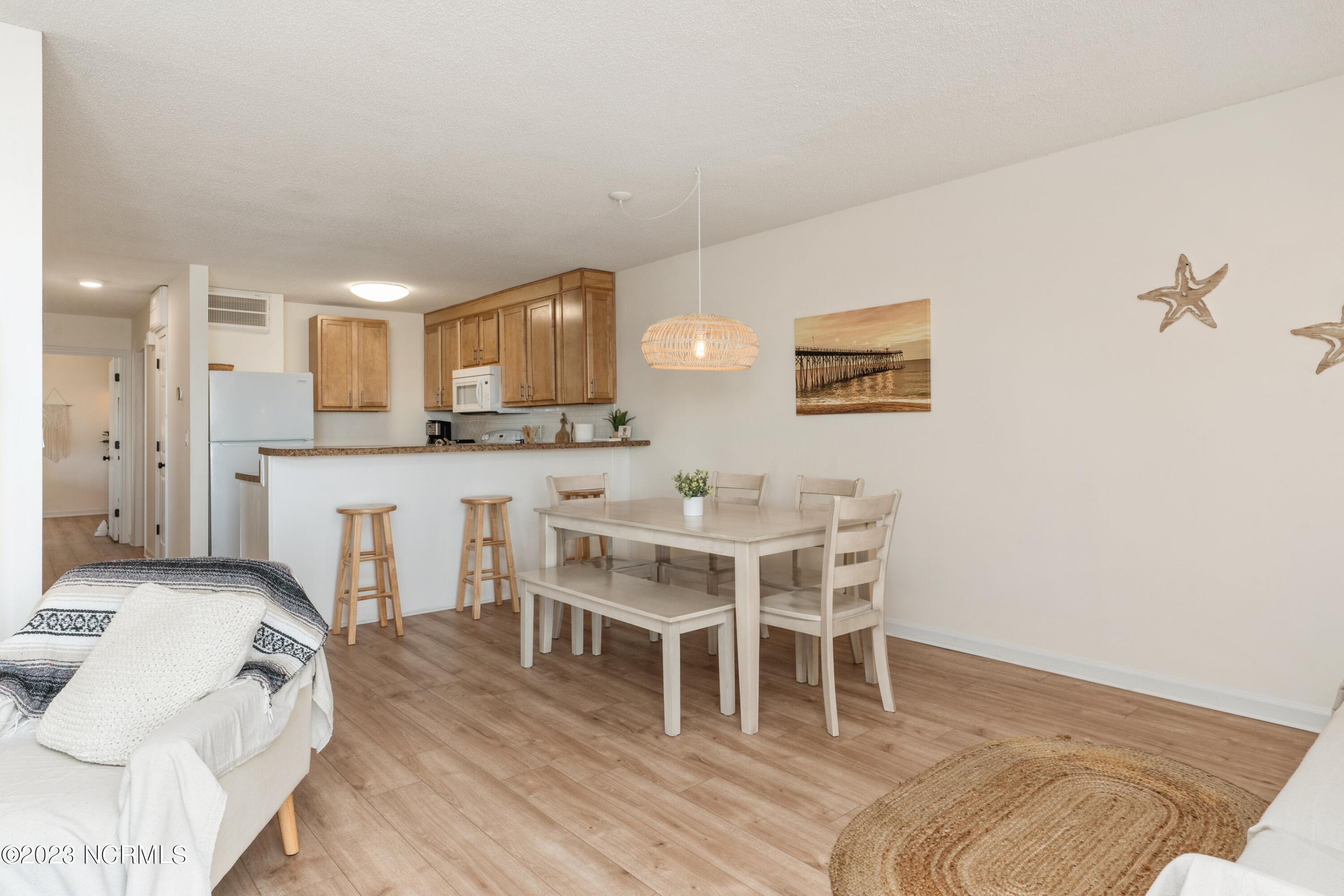 1423 S Lake Park Boulevard, 2b