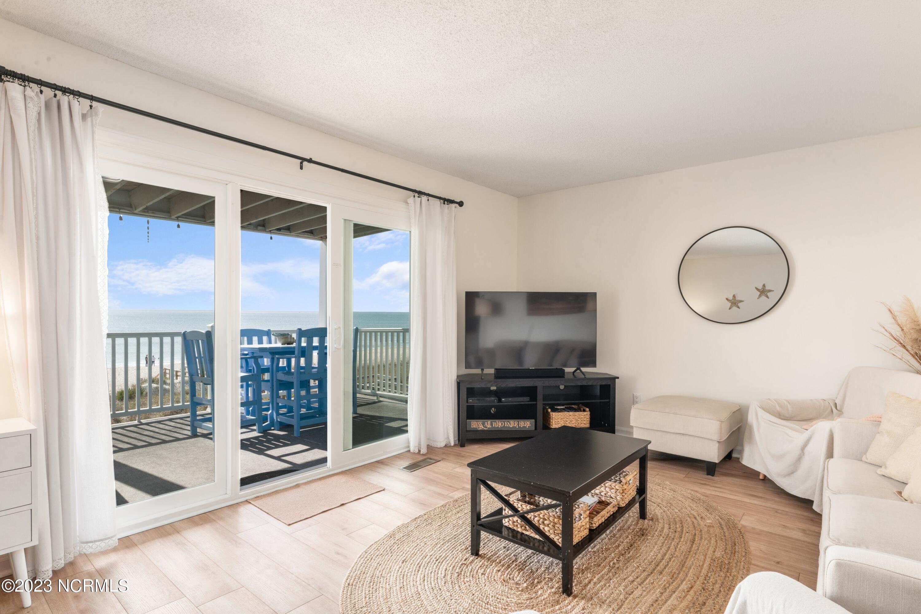 1423 S Lake Park Boulevard, 2b